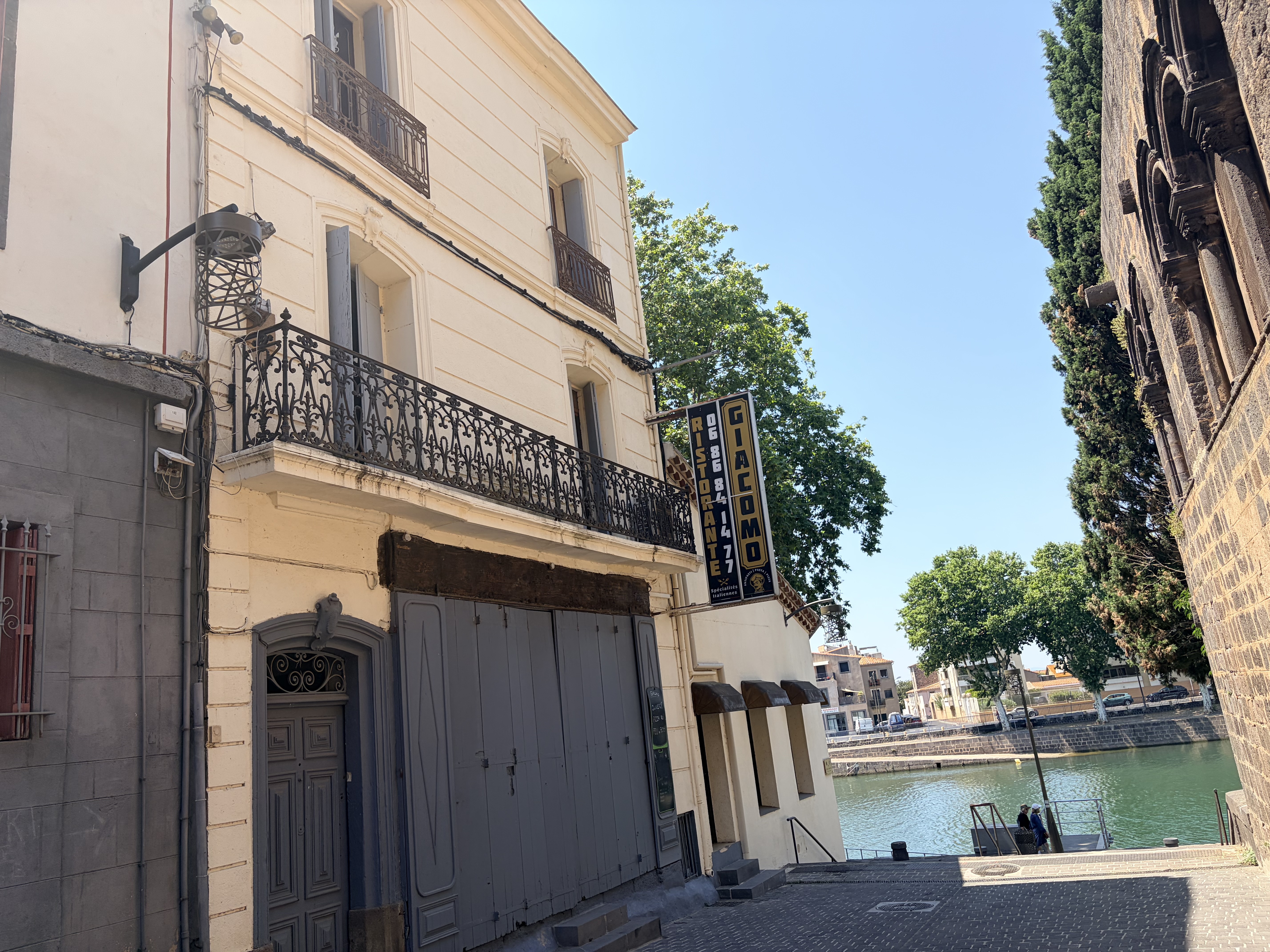 Local commercial 5 pièces 258 m² · à Agde · 258 m² · 402 500 €