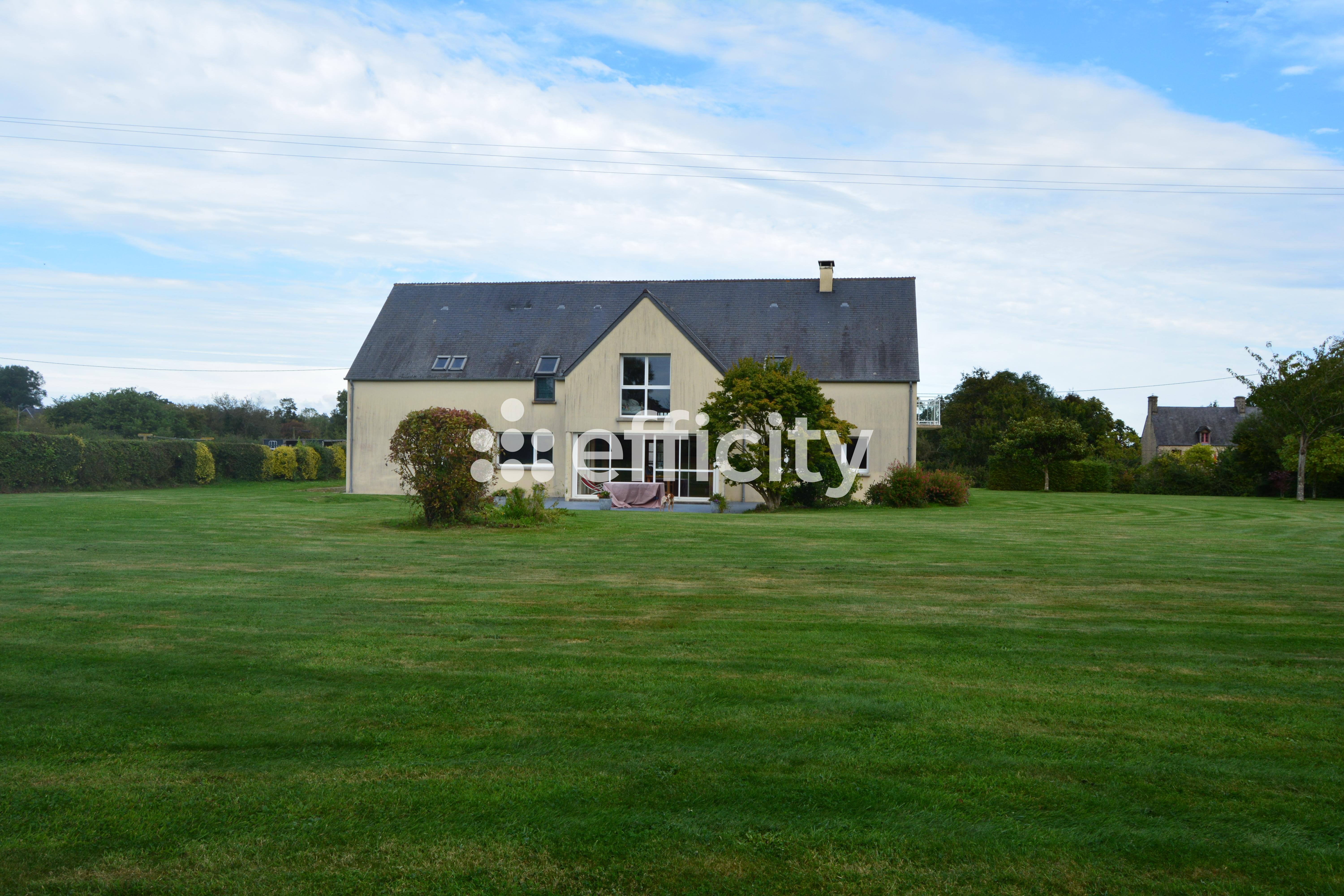 Maison 7 pièces 211 m² · à Picauville · 211 m² · 294 000 €