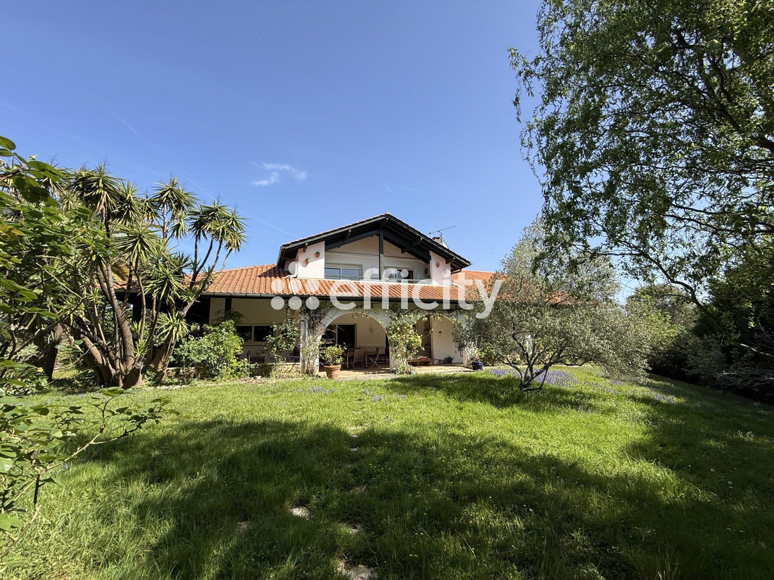 maison 7 pièces - 292m2 à Urrugne (64122)
