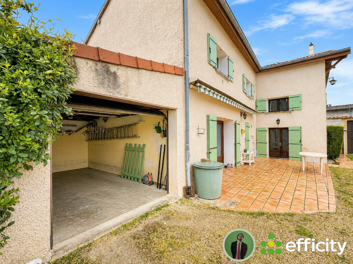 Maison 13 pièces 293 m² · à Corcelles-en-Beaujolais · 293 m² · 477 000 €