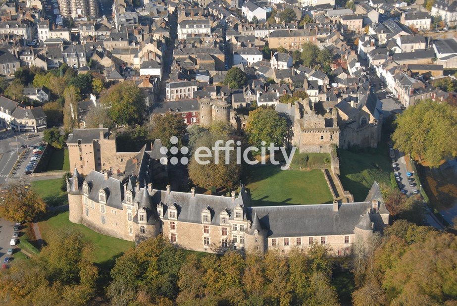 terrain  - 674m2 à Châteaubriant (44110)