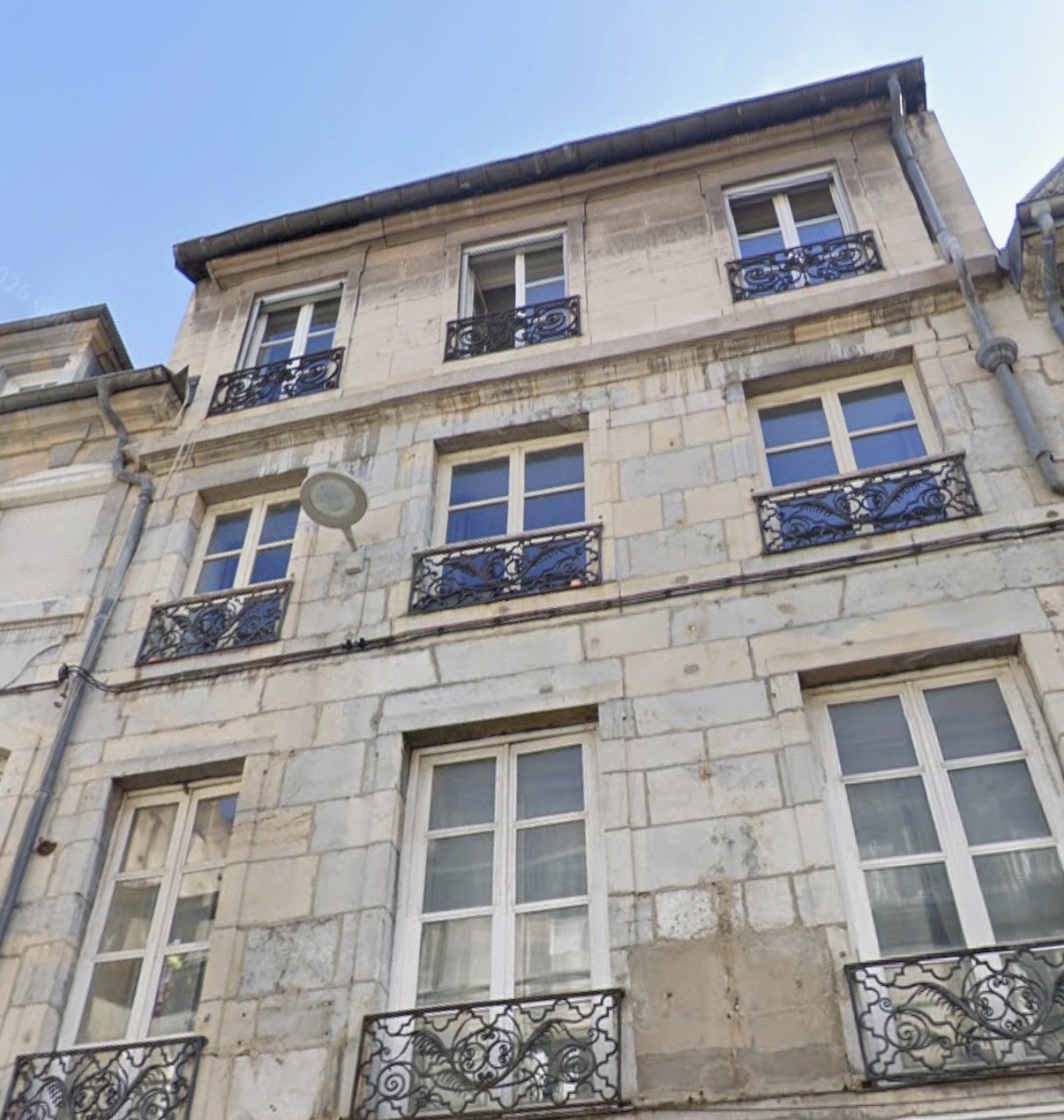Immeuble 9 pièces 230 m² · à Besançon · 230 m² · 320 000 €