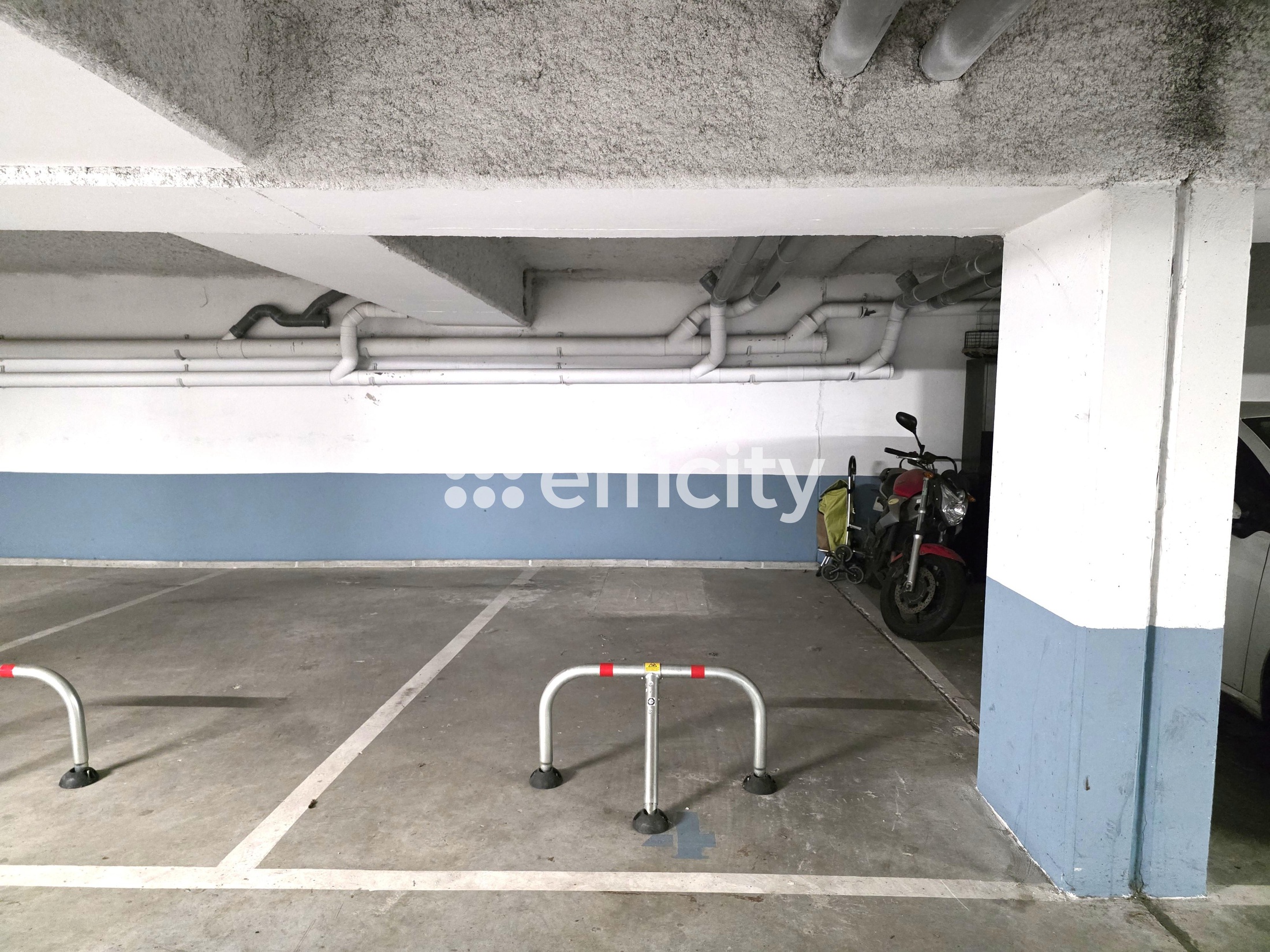 parking  - 12m2 à Châtillon (92320)