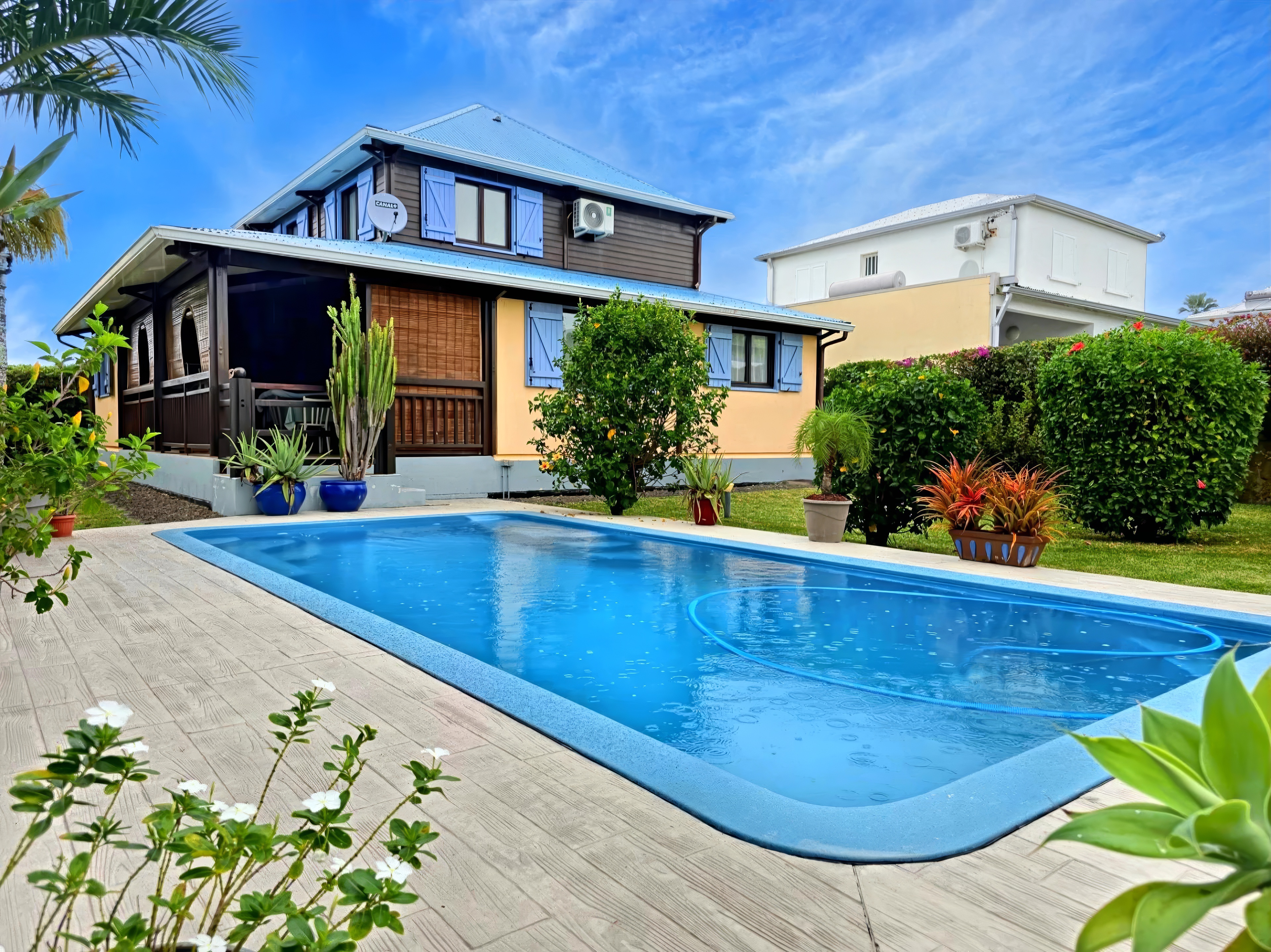 Maison 5 pièces 112 m² · à Sainte-Suzanne · 112 m² · 424 000 €