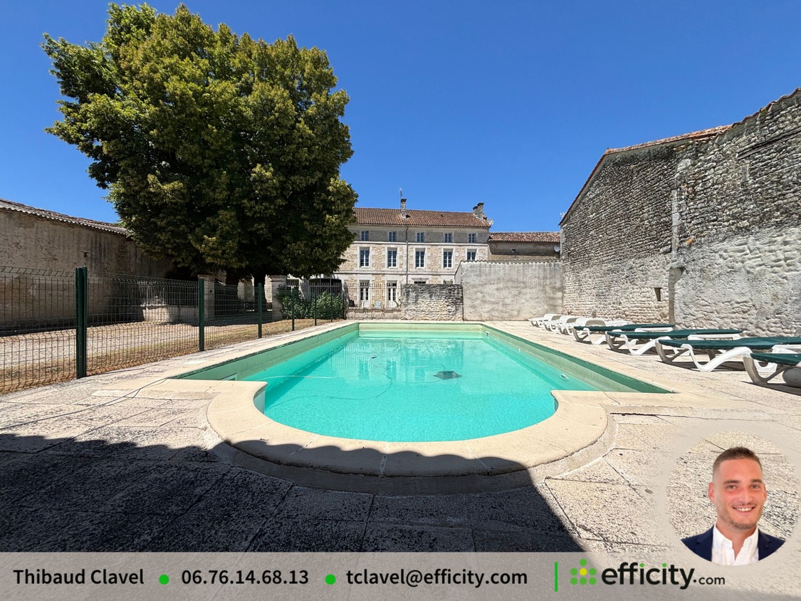 maison 15 pièces - 416m2 à Saint-Cybardeaux (16170)