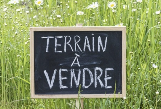 terrain  - 330m2 à Saint-Christophe-sur-le-Nais (37370)