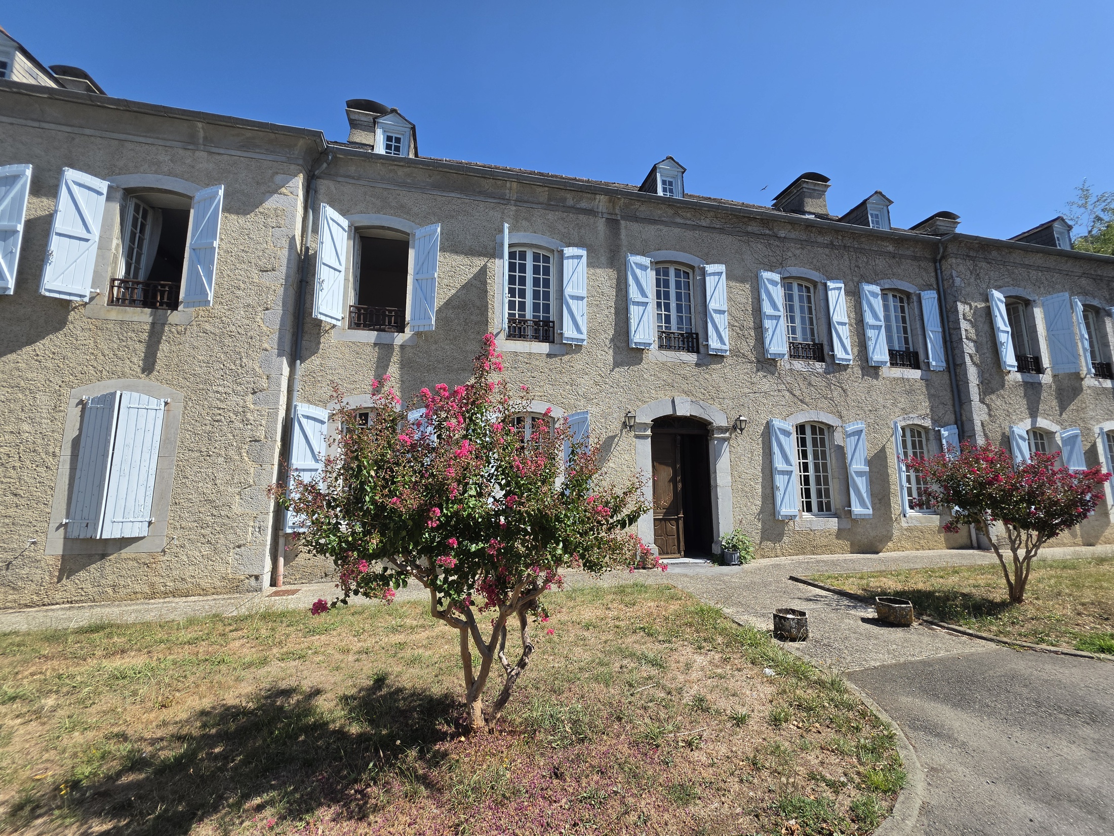 maison 7 pièces - 328m2 à Ossun (65380)