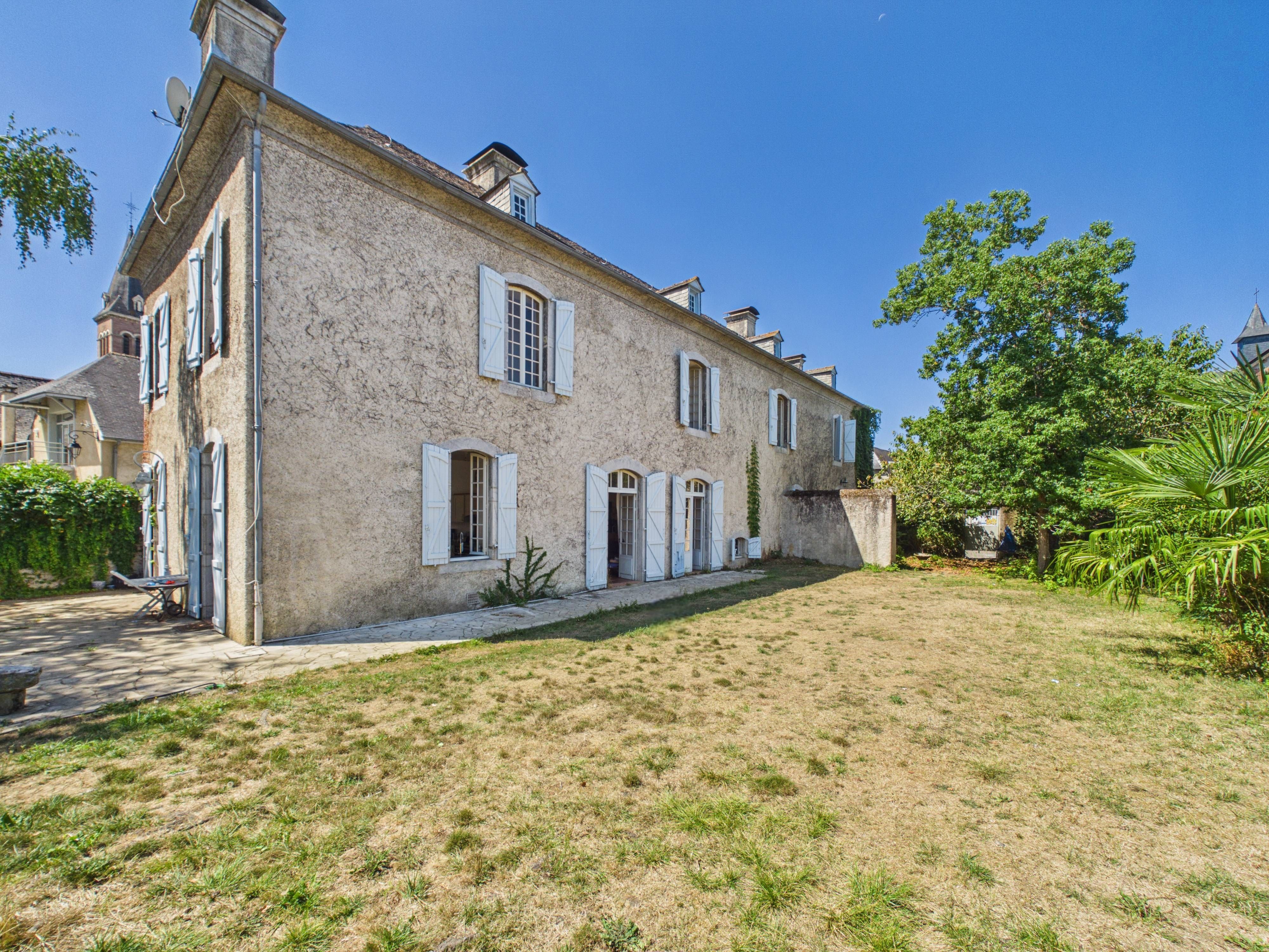 Maison 7 pièces 328 m² · à Ossun · 328 m² · 474 000 €