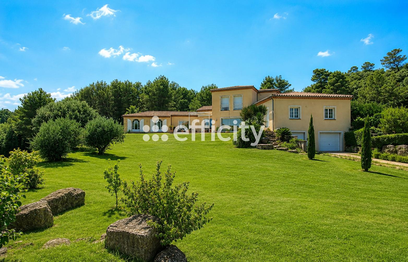 Maison 9 pièces 380 m² · à Carcassonne · 380 m² · 942 000 €