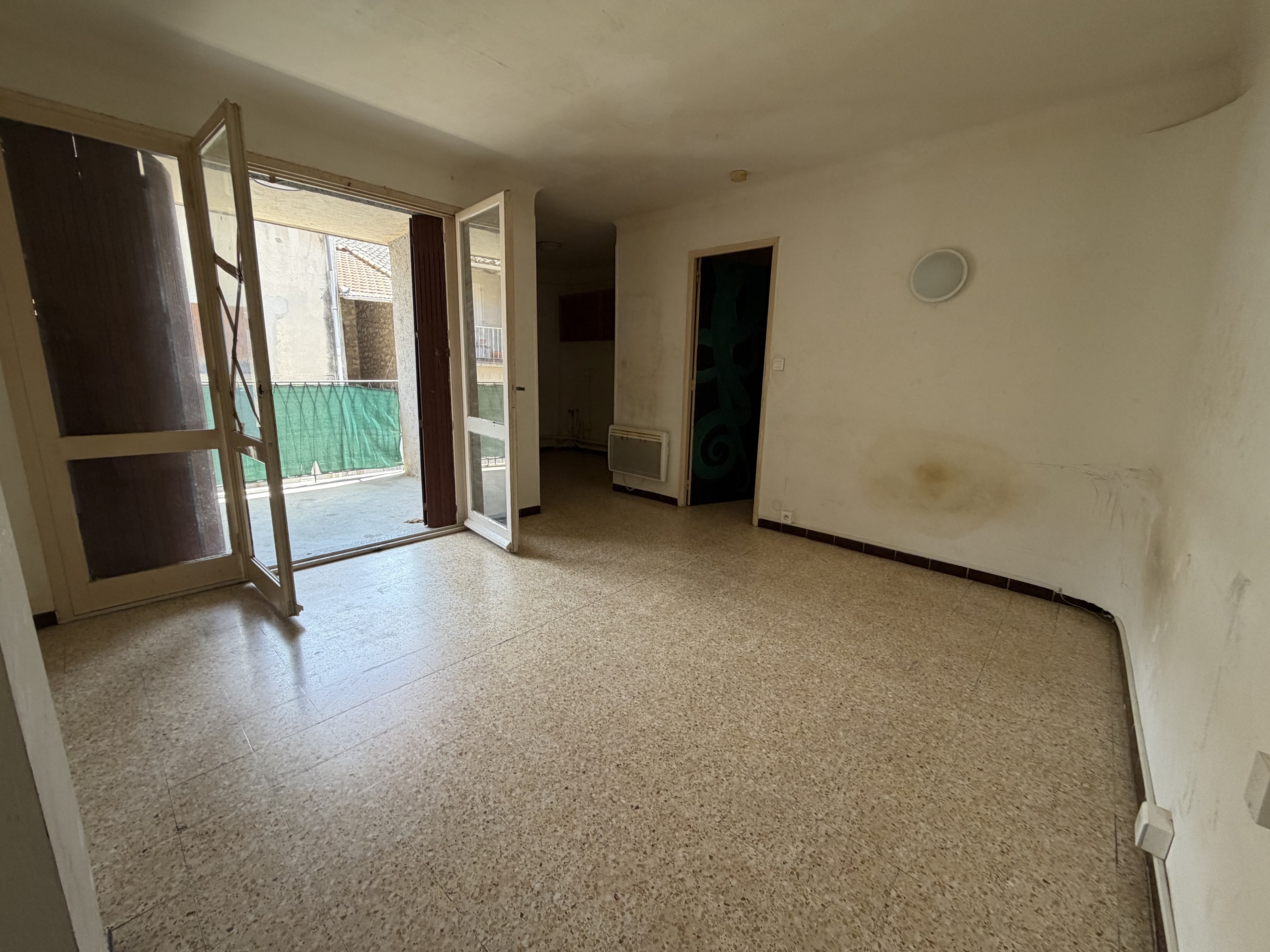 appartement 1 pièces - 23,49m2 à Charleval (13350)
