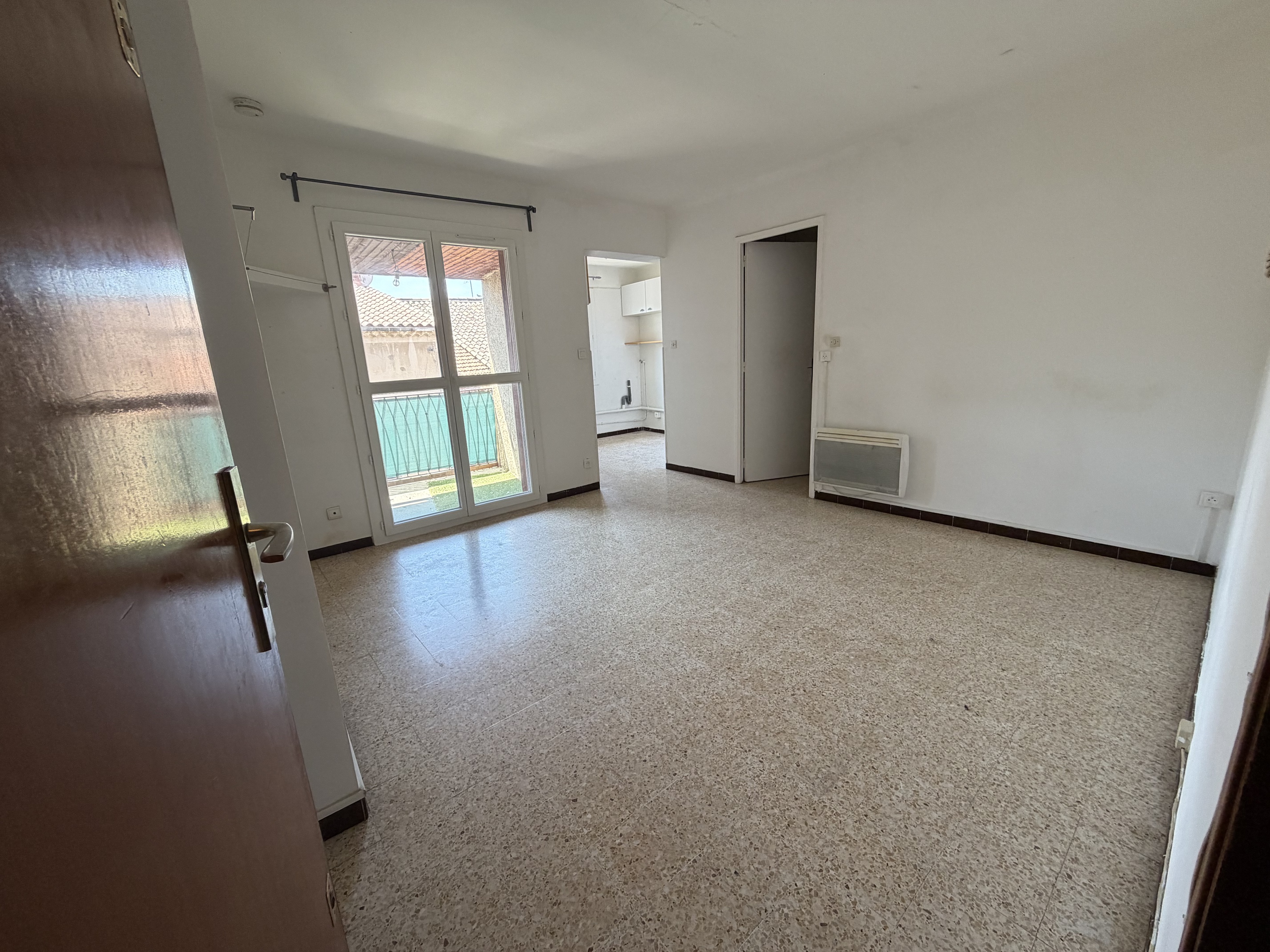 appartement 1 pièces - 23,9m2 à Charleval (13350)