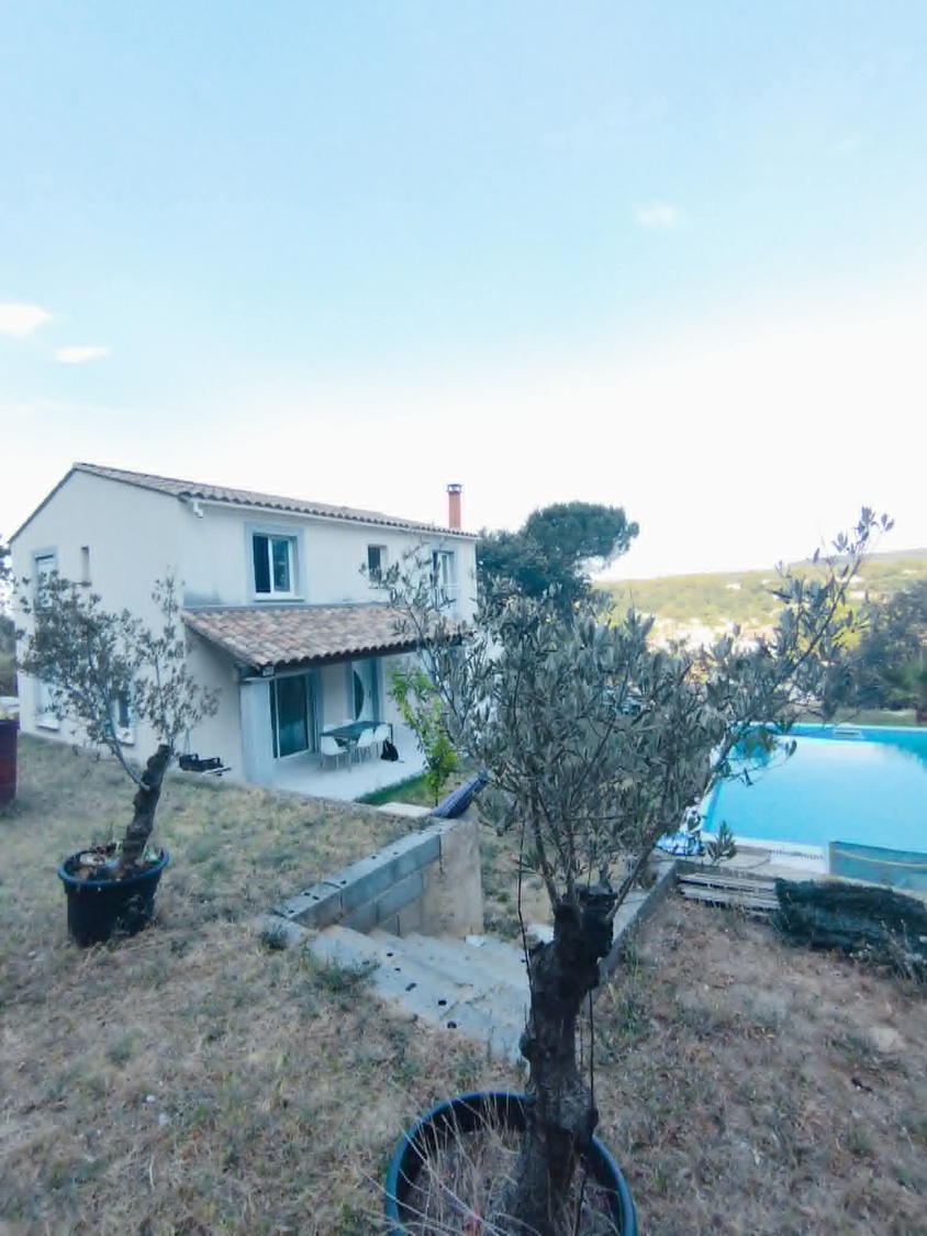 maison 5 pièces - 137m2 à Bagnols-sur-Cèze (30200)