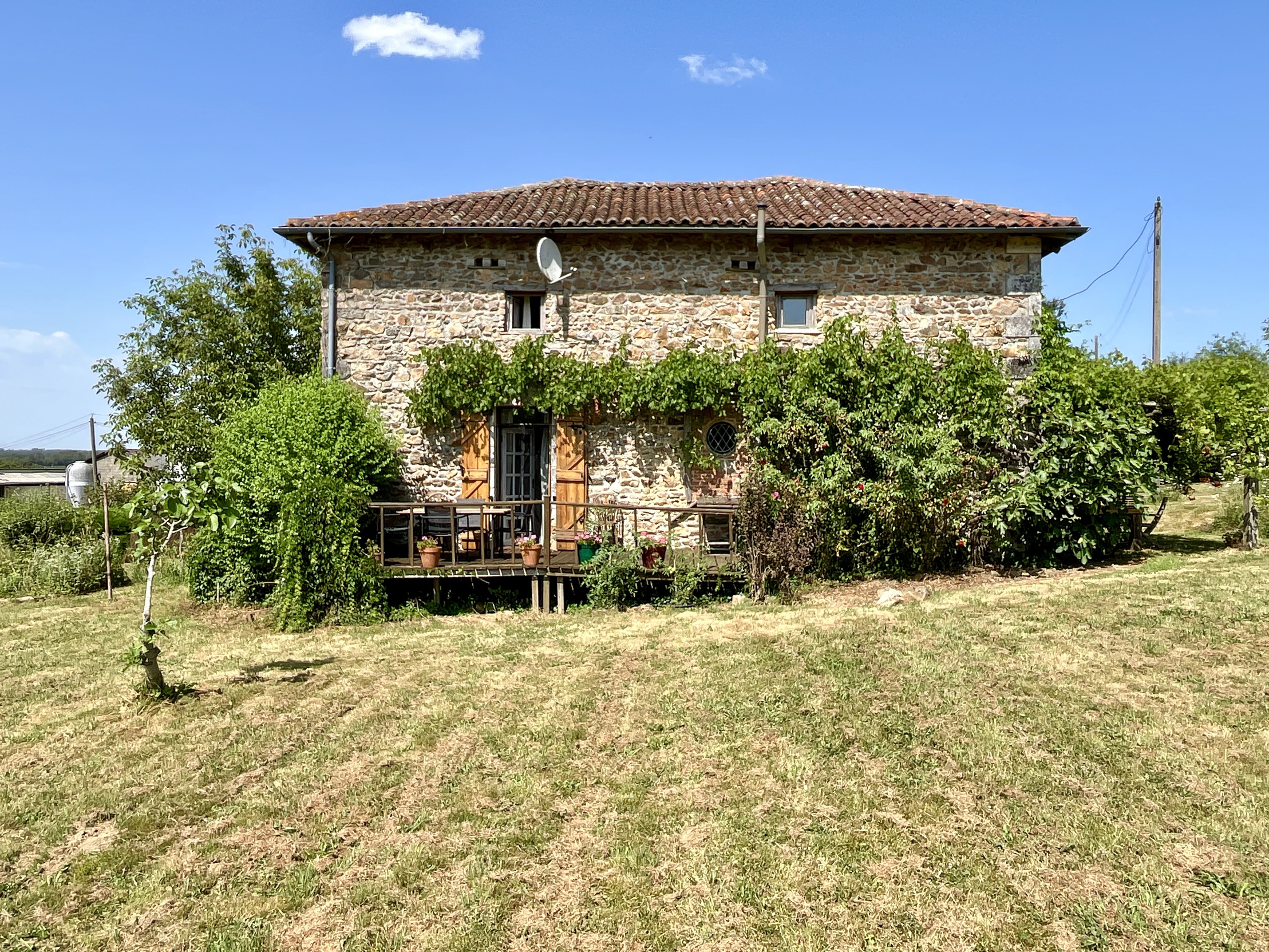 maison 5 pièces - 113m2 à Saulgond (16420)