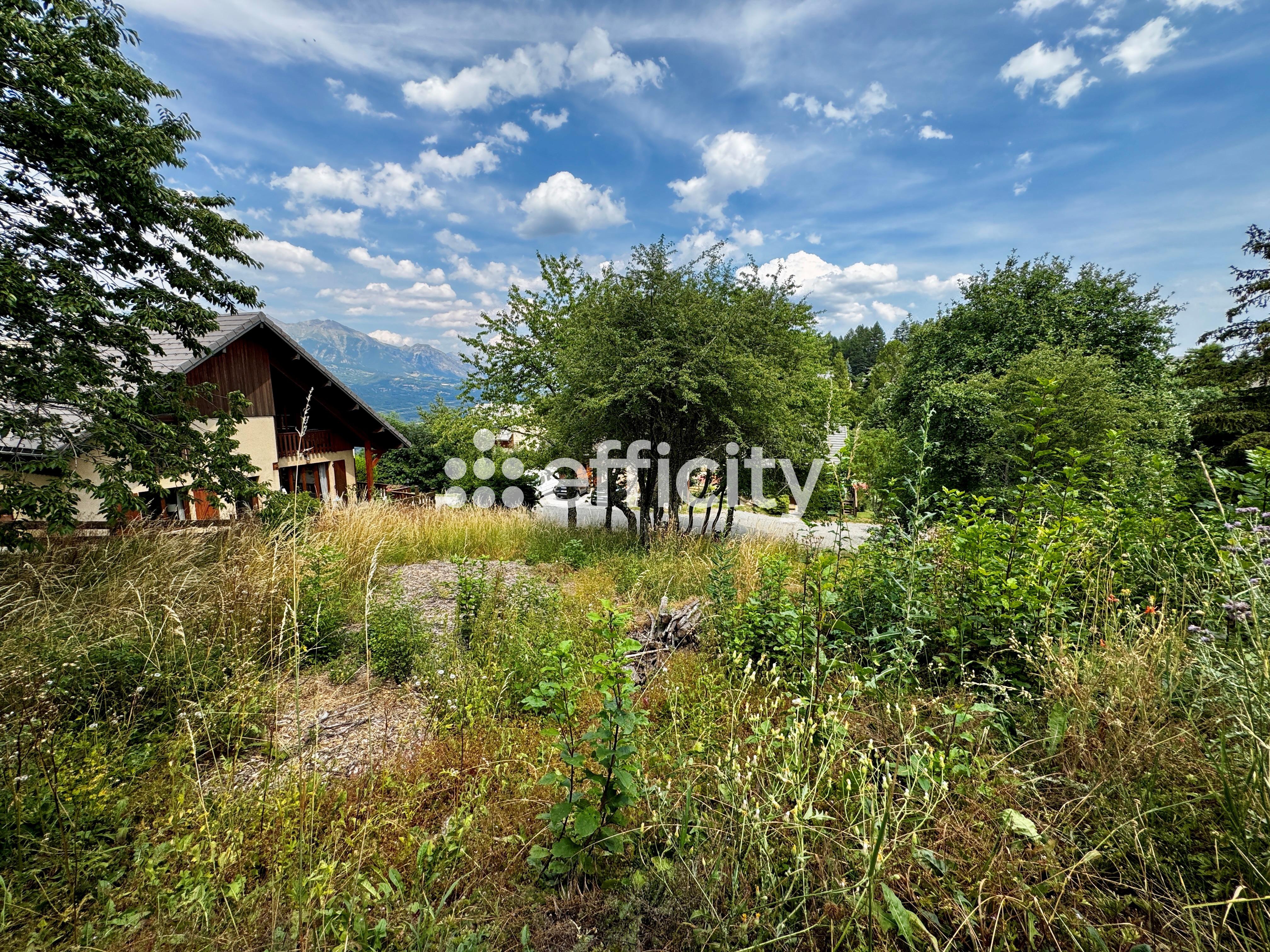 Terrain - 572 m² · à Laye · 63 000 €