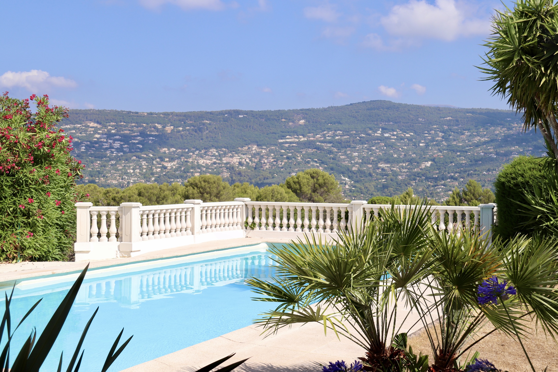 maison 6 pièces - 205m2 à Peymeinade (06530)