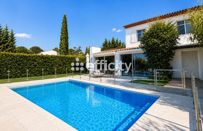 maison 5 pièces - 145m2 à Villeneuve-Loubet (06270)