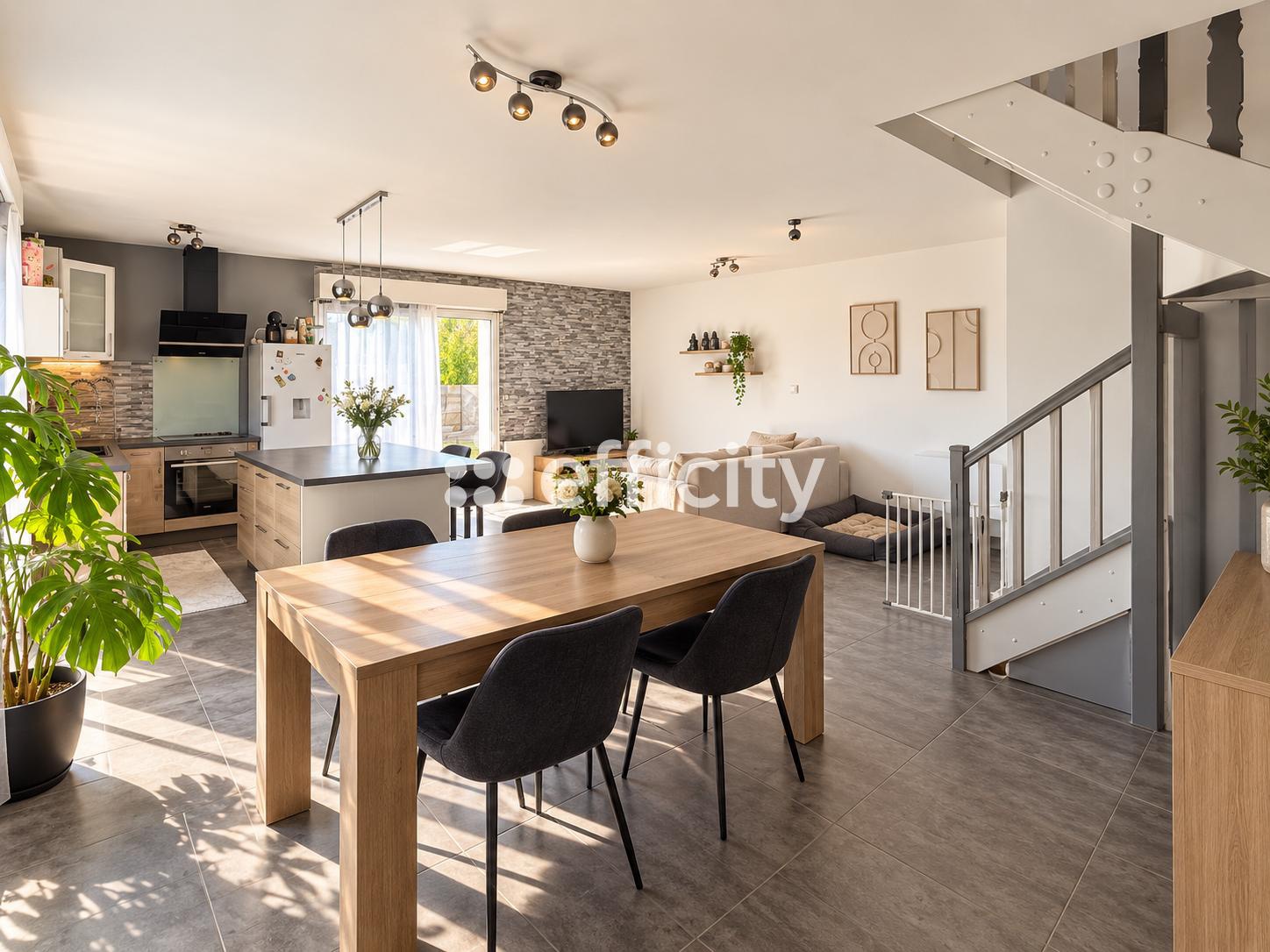 Maison 4 pièces 79 m² · à Le Chay · 79 m² · 160 000 €