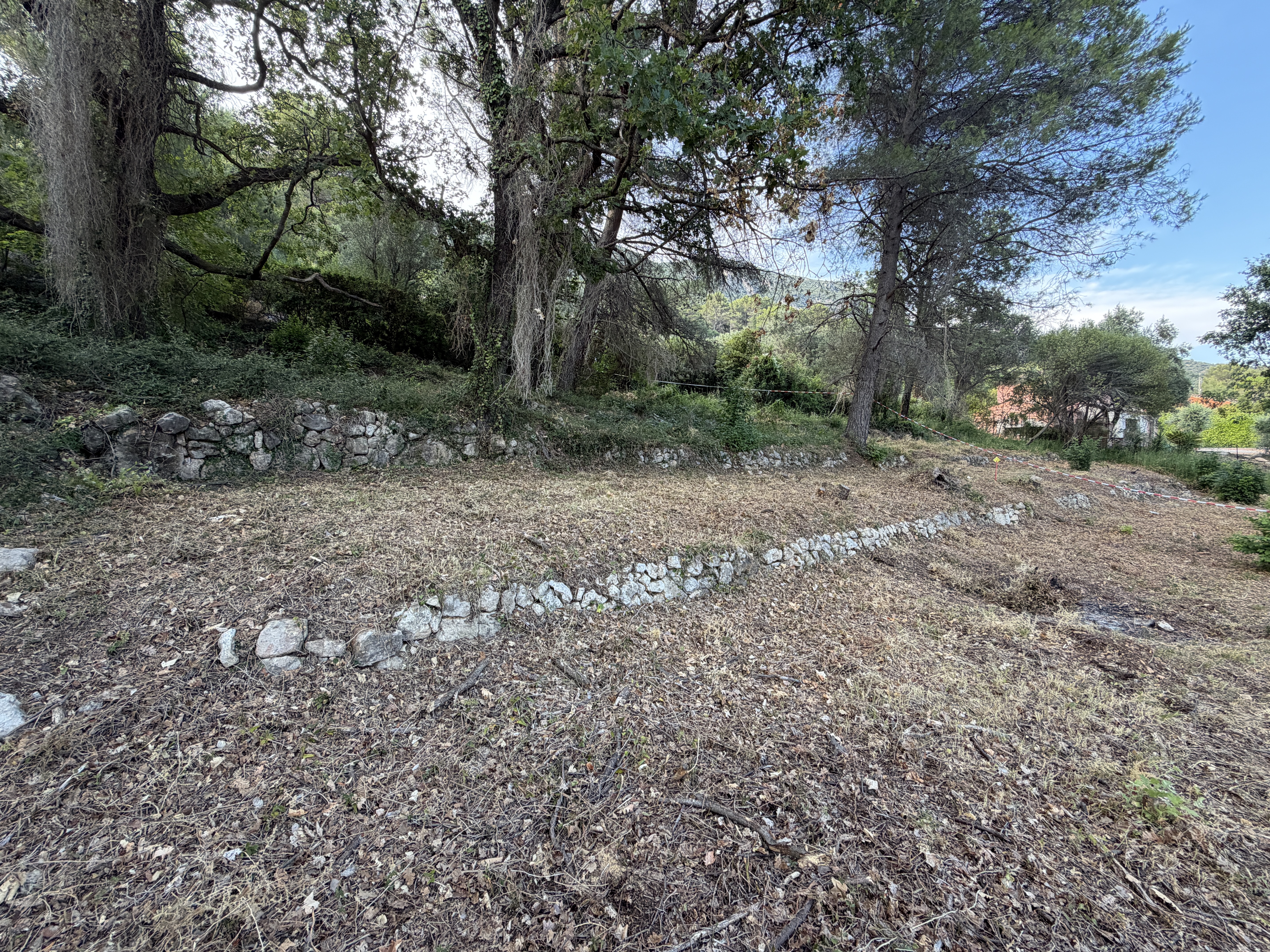 Terrain - 1638 m² · à Tourrettes-sur-Loup · 295 000 €
