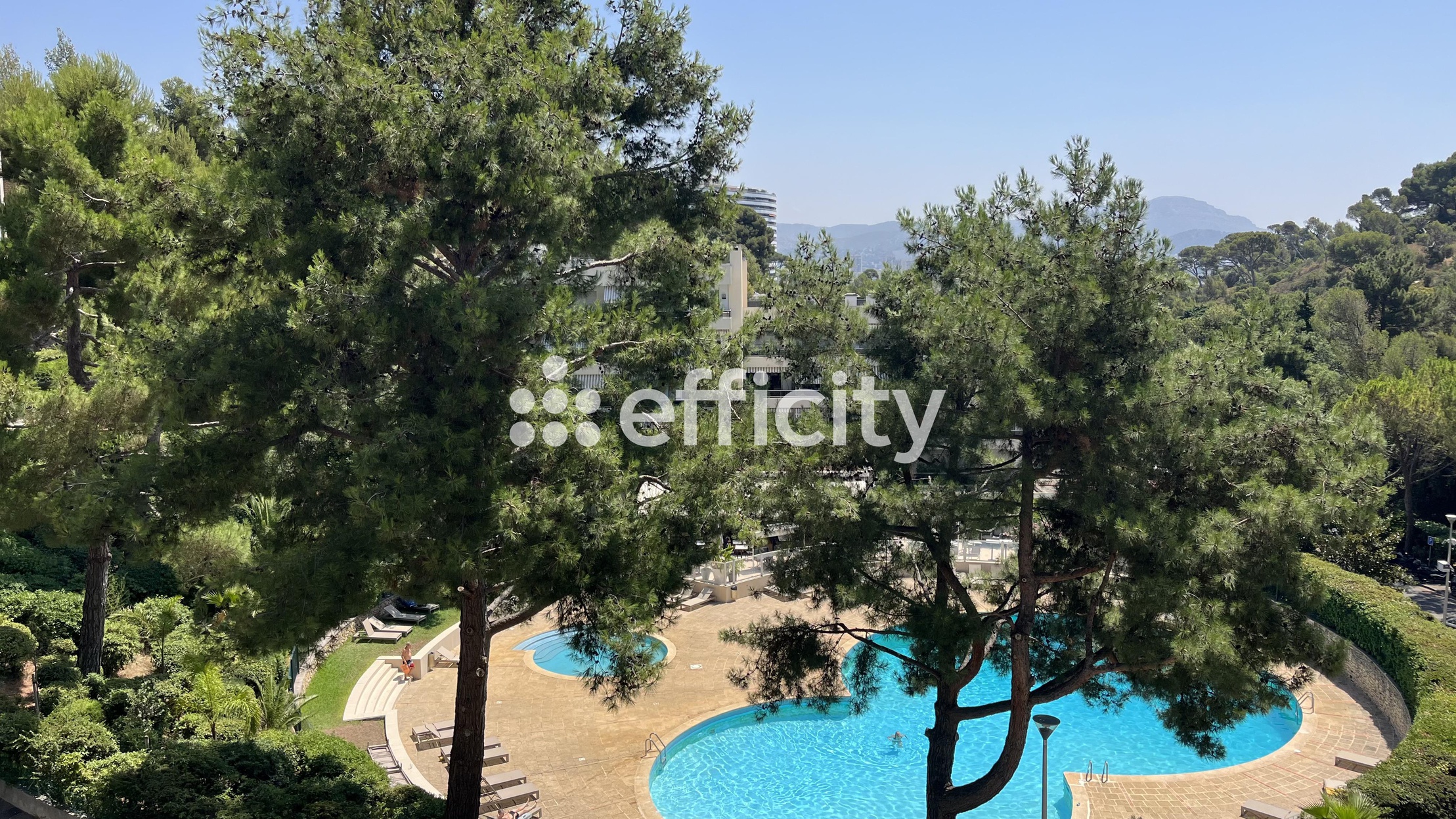appartement 4 pièces - 93m2 à Marseille (13008)