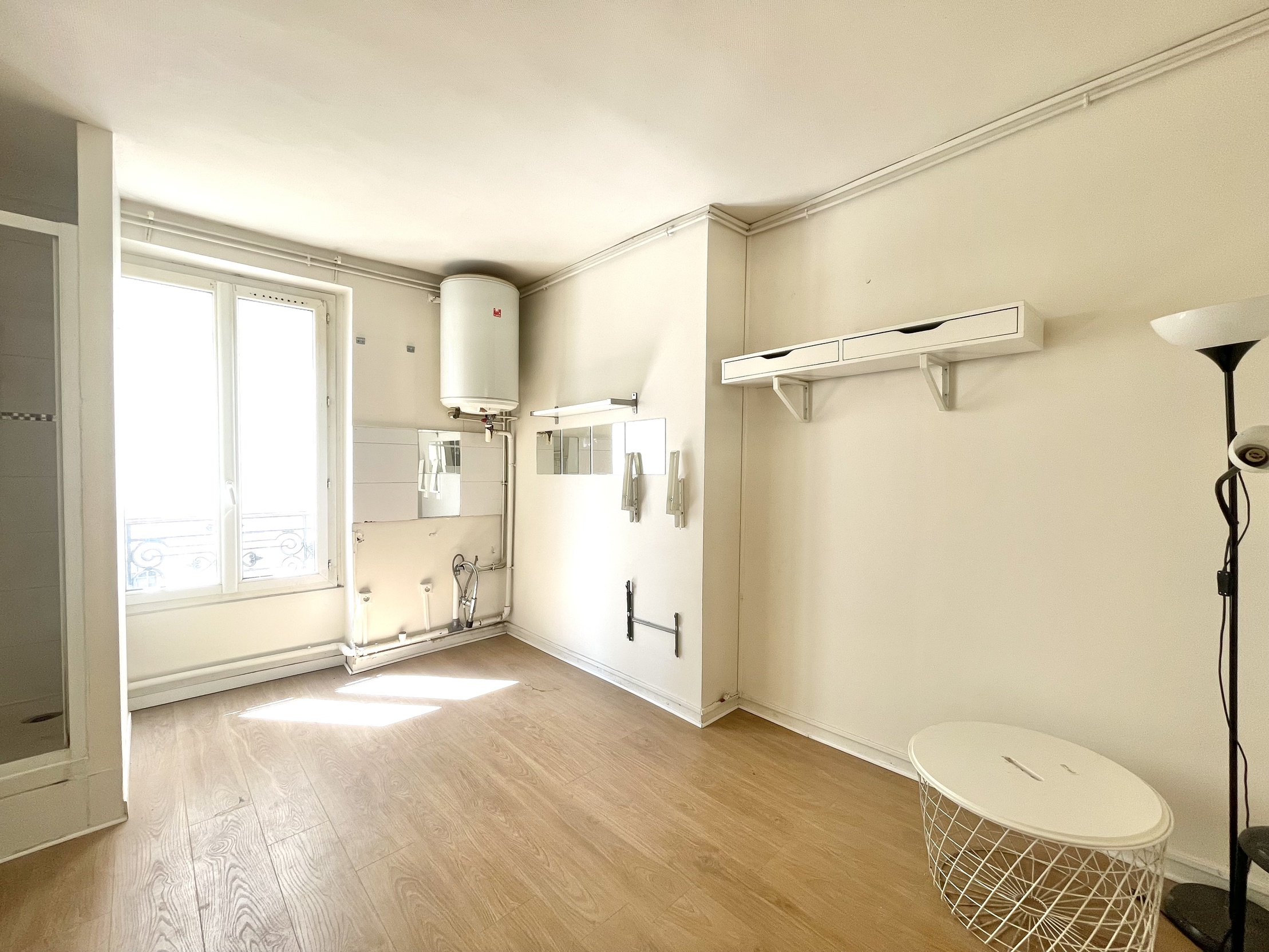 appartement 1 pièces - 12m2 à Paris (75018)