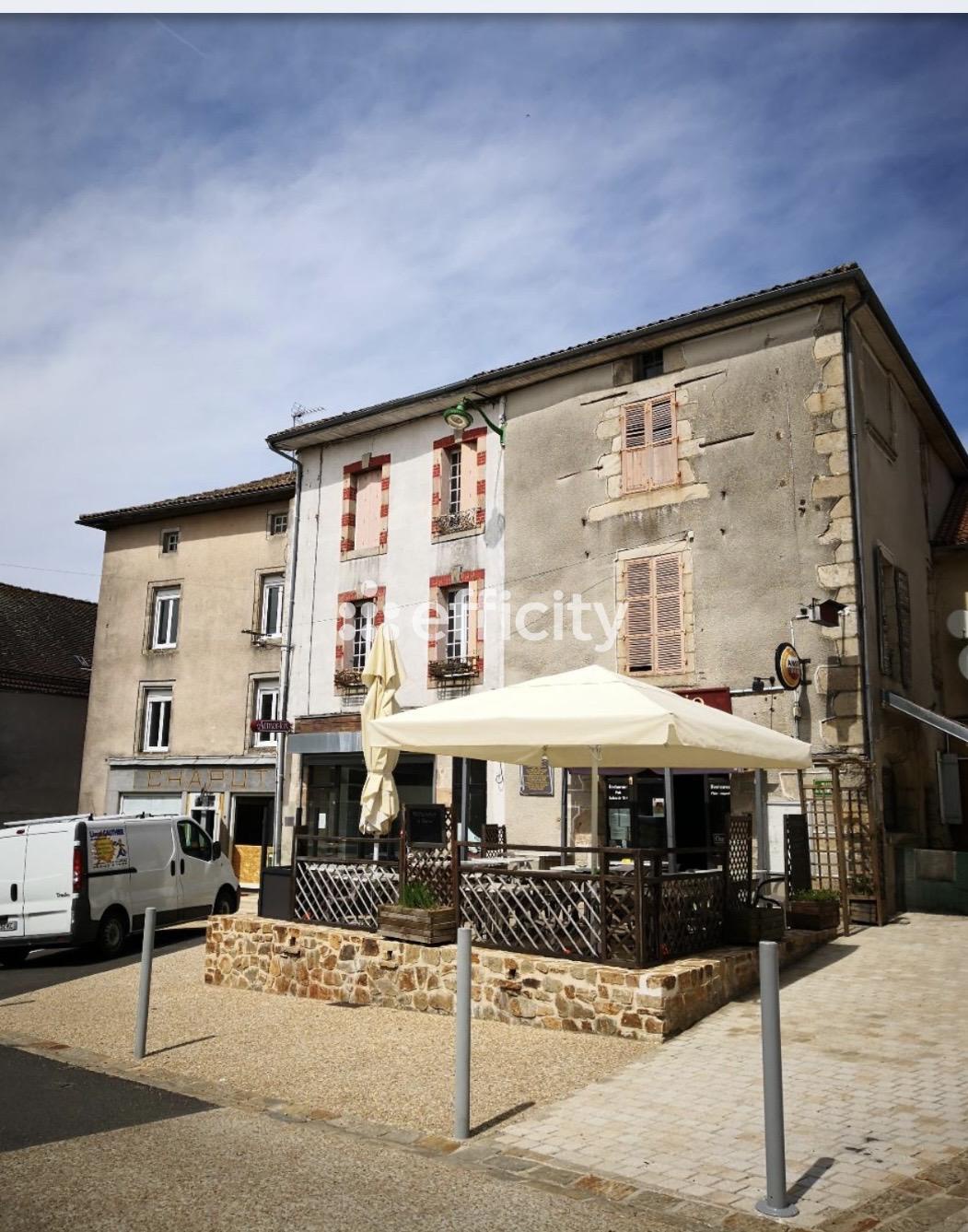 Local commercial 156 m² · à Châlus · 156 m² · 218 000 €