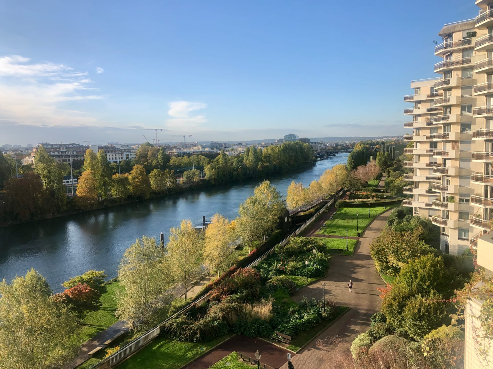 Appartement 4 pièces 94 m² · à Courbevoie · 94 m² · 665 000 €