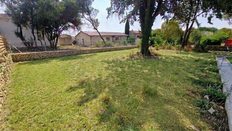 terrain  - 379m2 à Clarensac (30870)