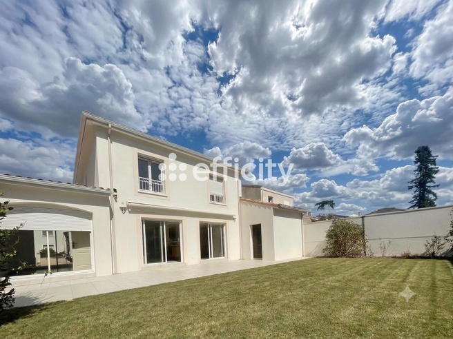 maison 6 pièces - 155m2 à Mérignac (33700)