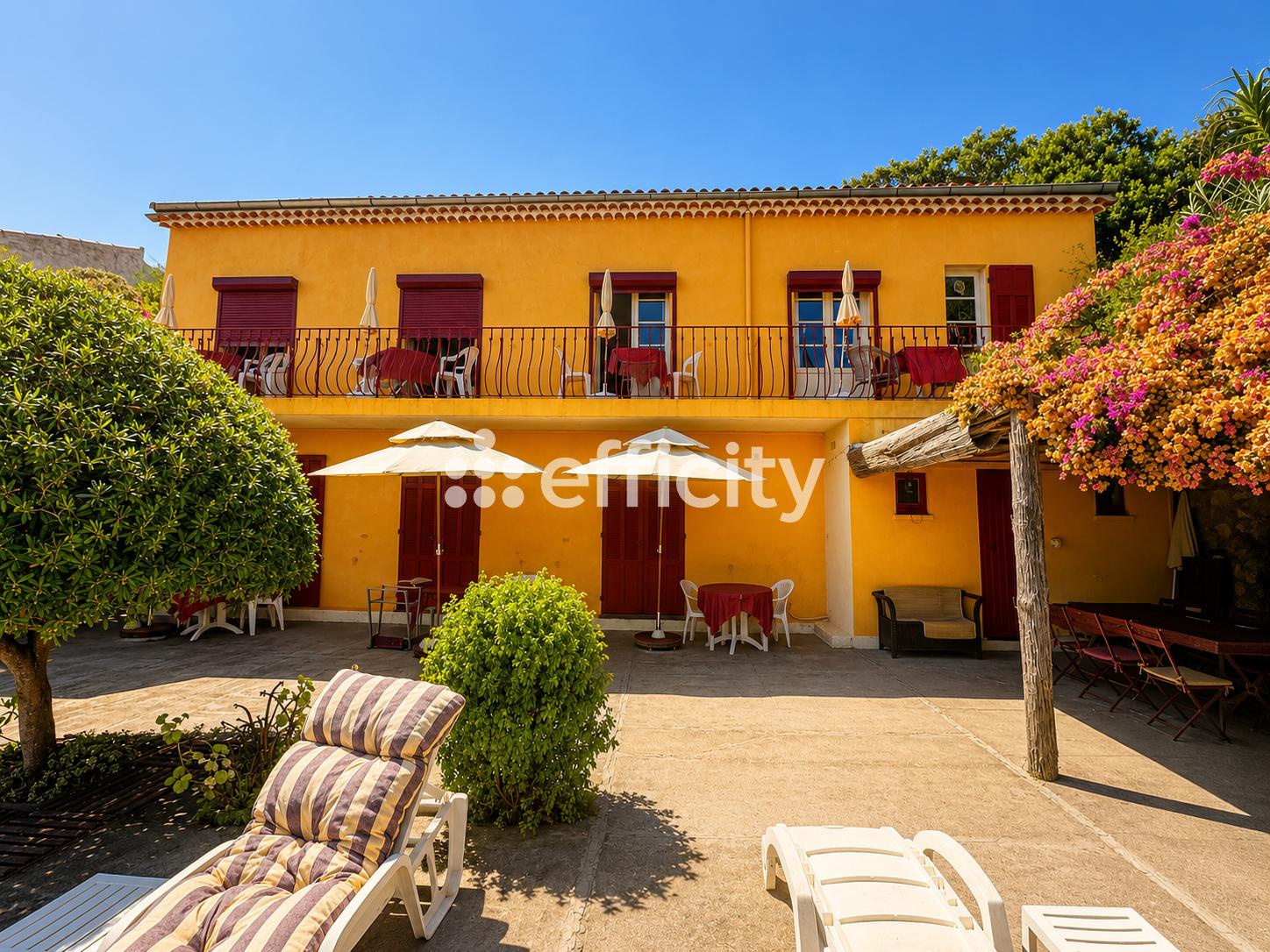 Immeuble 9 pièces 127 m² · à Hyères · 127 m² · 730 000 €