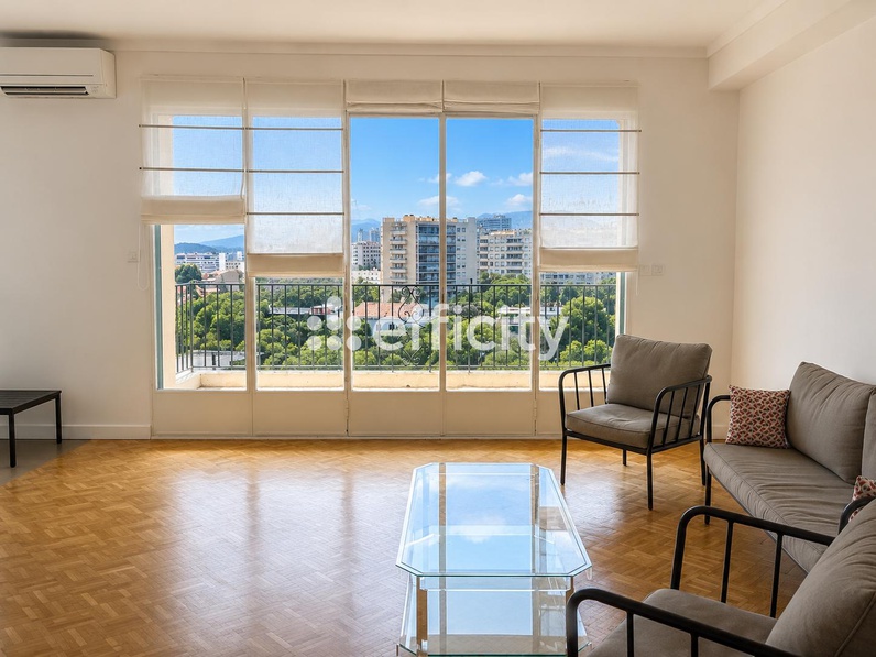 appartement 4 pièces - 97m2 à Marseille (13008)
