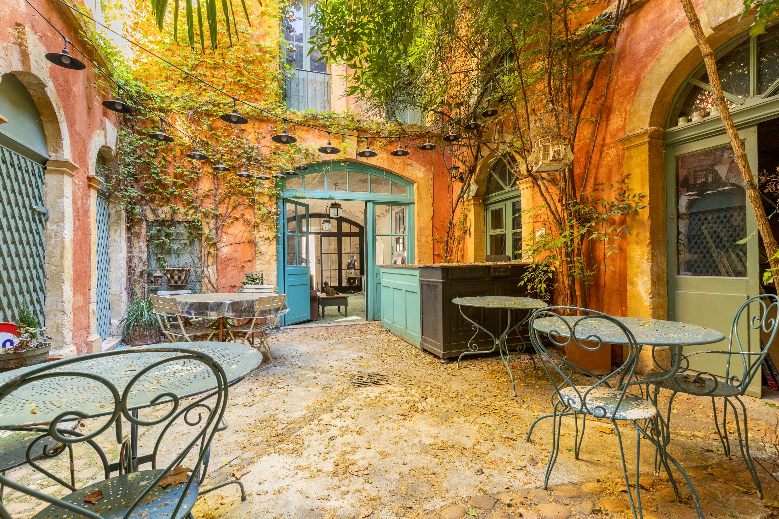 Maison 12 pièces 385 m² · à Tarascon · 385 m² · 650 000 €