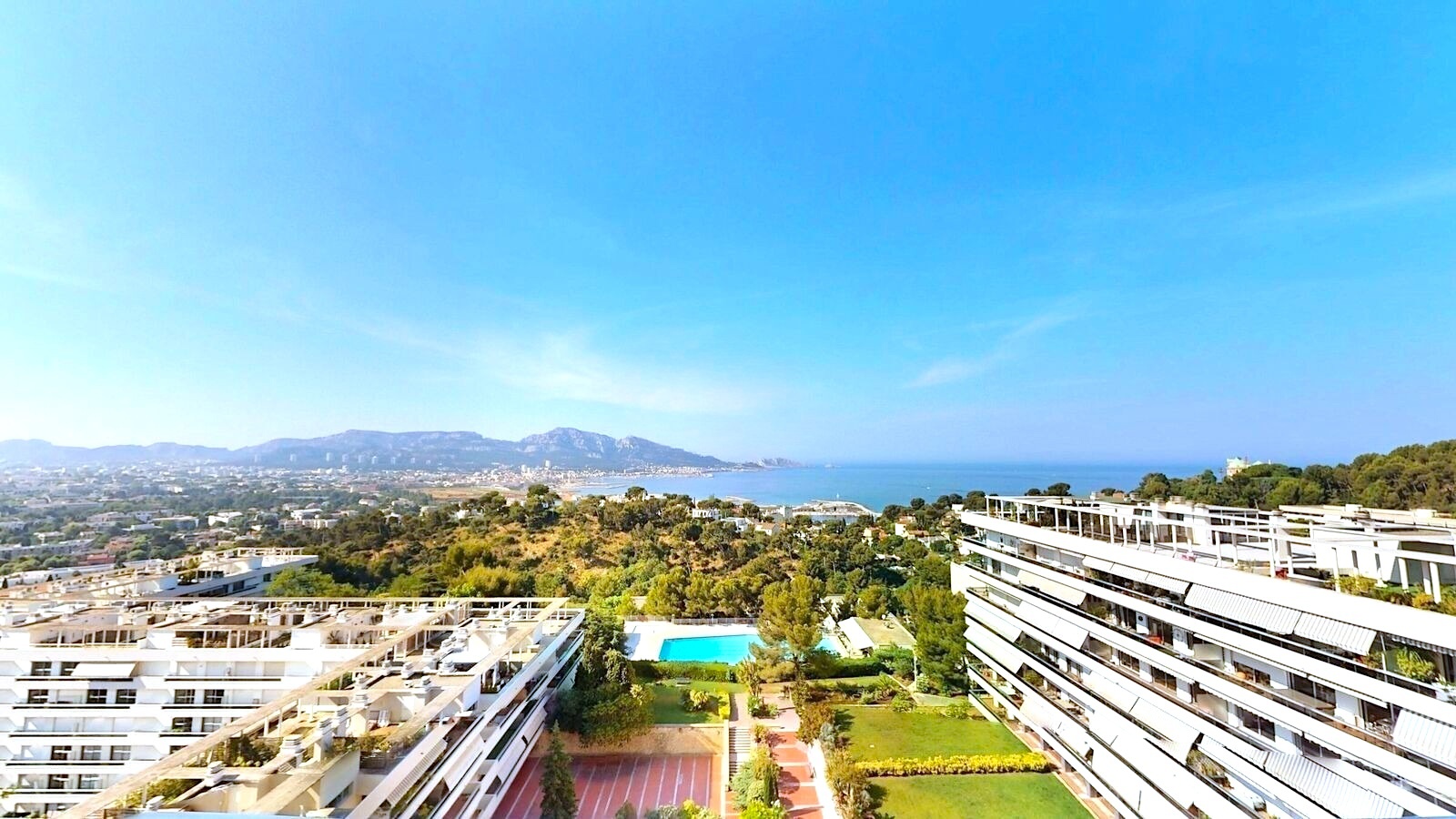 Appartement 3 pièces 90 m² · à Marseille · 90 m² · 695 000 €