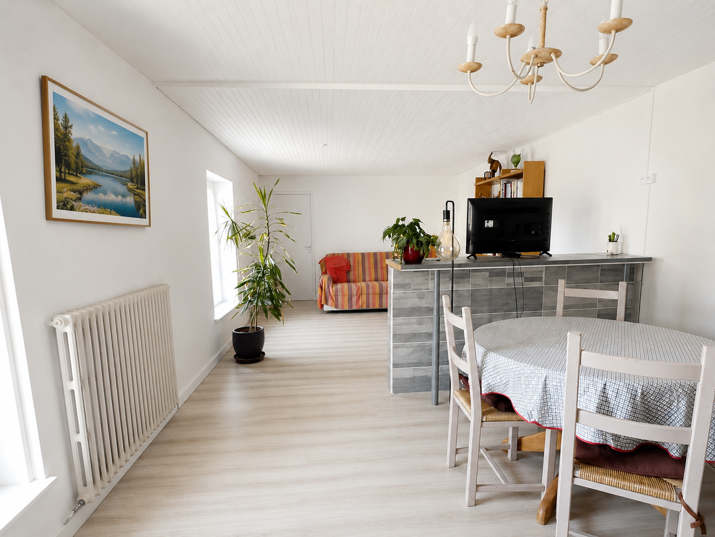 Maison 14 pièces 295 m² · à Le Châtelet · 295 m² · 129 000 €