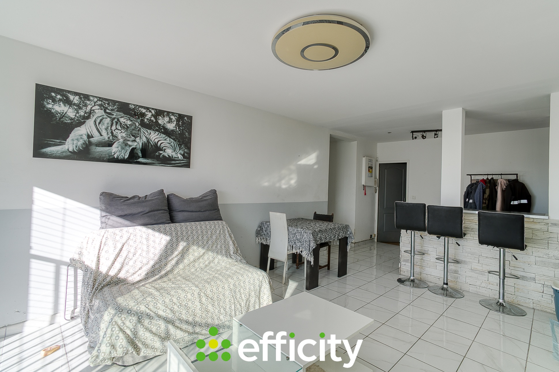 Appartement 3 pièces 67 m² · à Vénissieux · 67 m² · 76 500 €