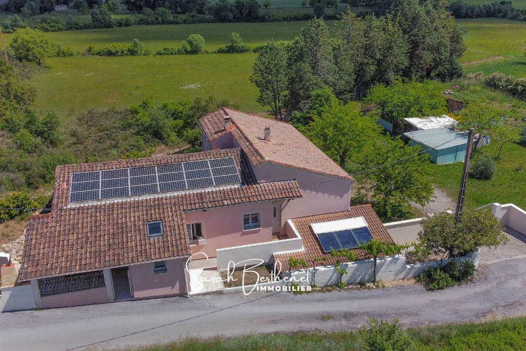 Maison 11 pièces 147 m² · à Rochegude · 147 m² · 469 000 €