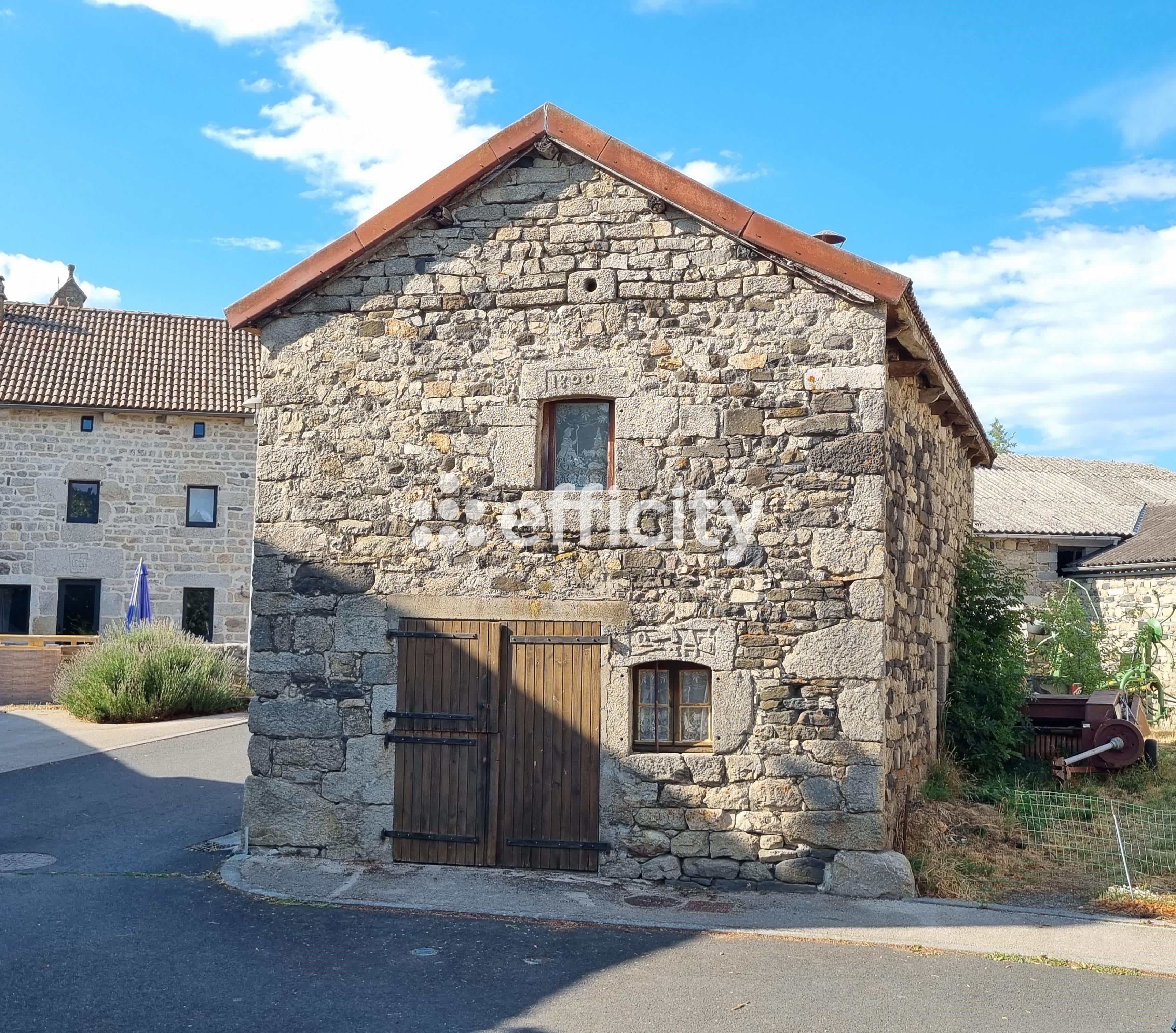 Maison 2 pièces 70 m² · à Chaulhac · 70 m² · 33 000 €