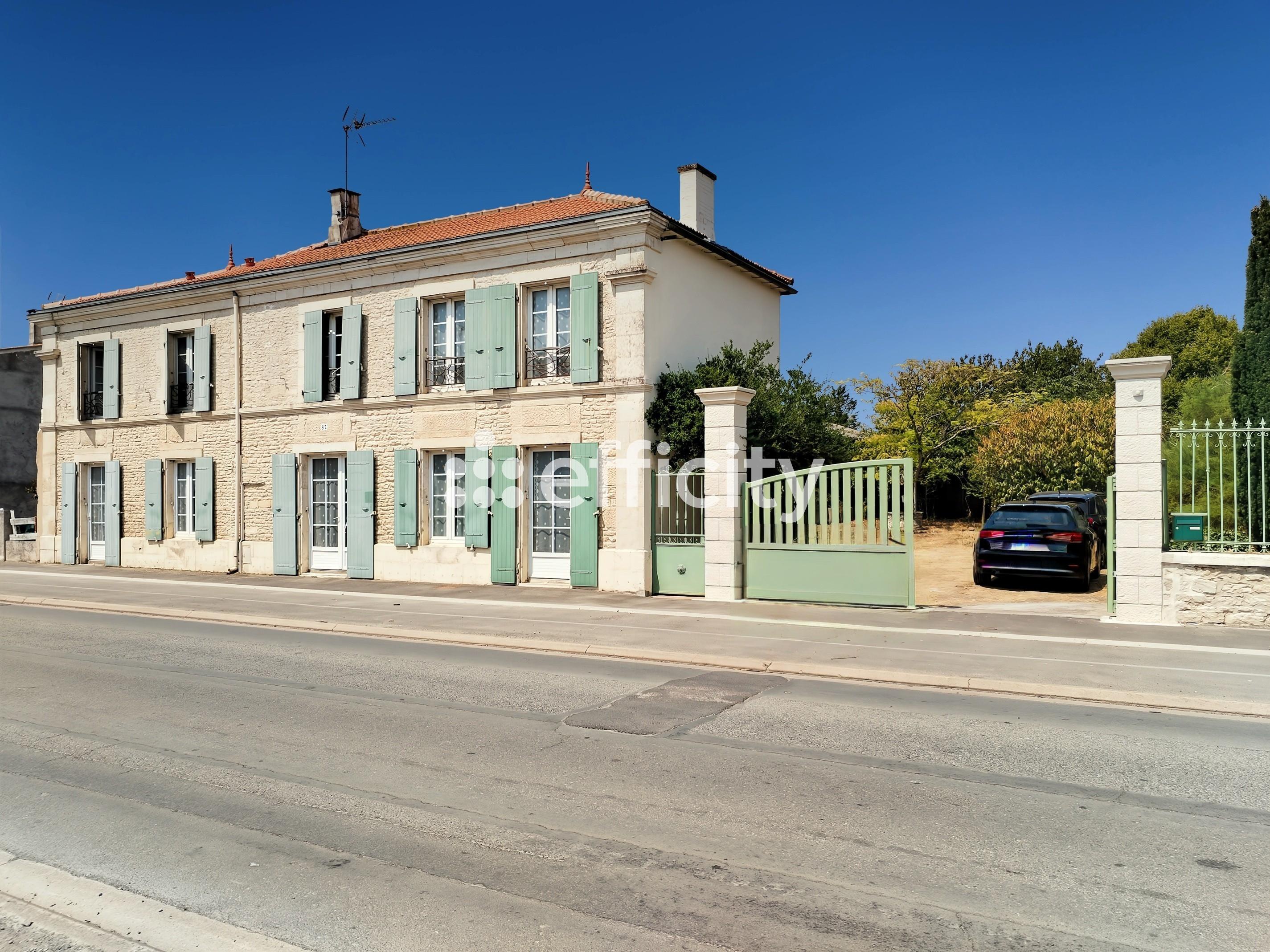 Maison 5 pièces 181 m² · à Ferrières · 181 m² · 270 000 €