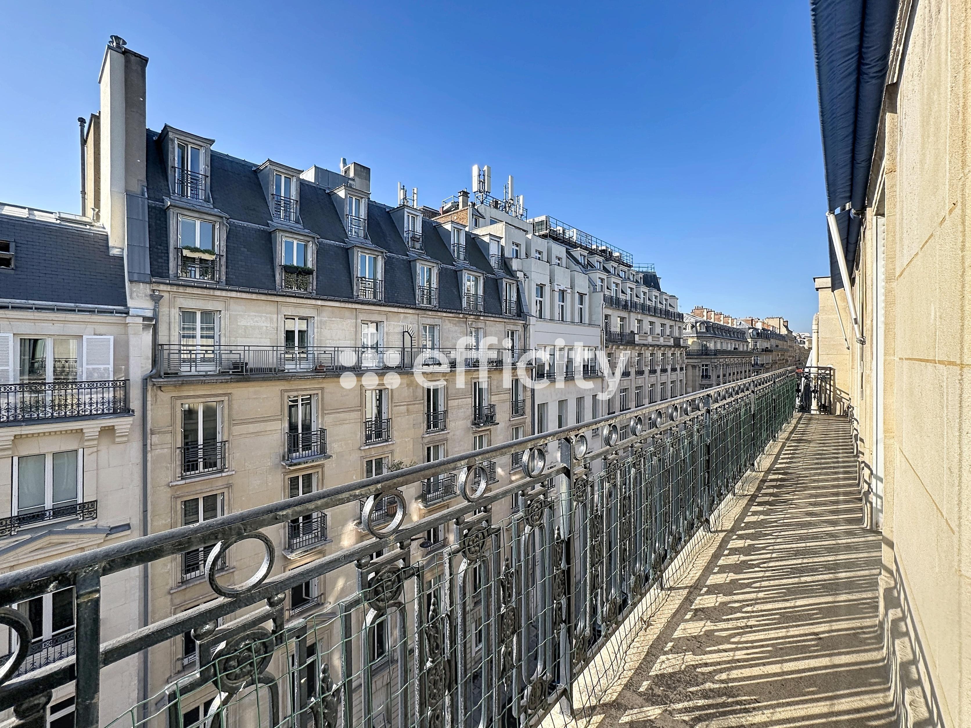 Appartement 5 pièces 152 m² · à Paris · 152 m² · 1 716 000 €