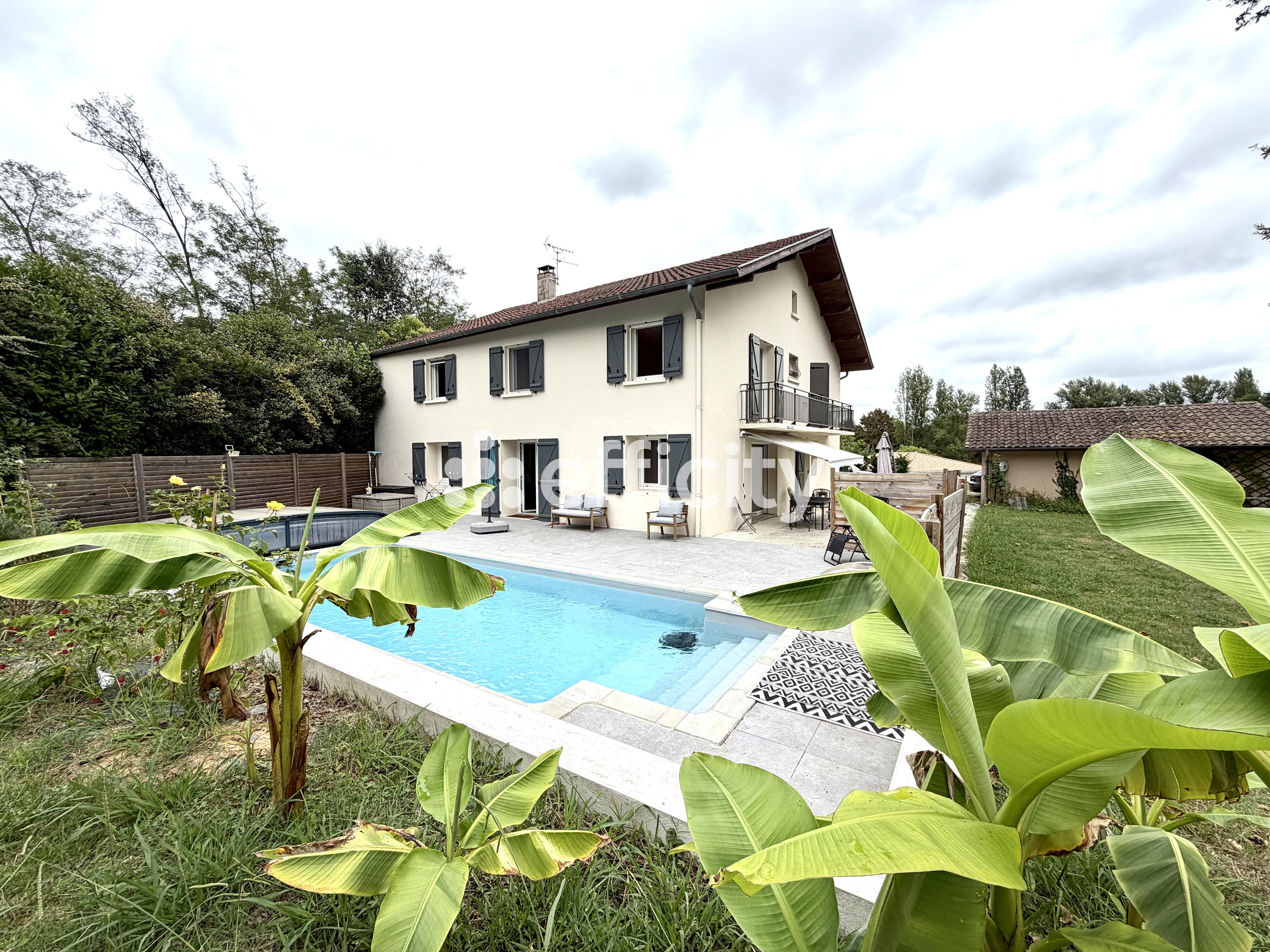 Maison 6 pièces 274 m² · à Habas · 274 m² · 385 000 €