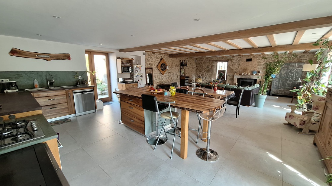 maison 8 pièces - 221m2 à Savignac-de-Nontron (24300)
