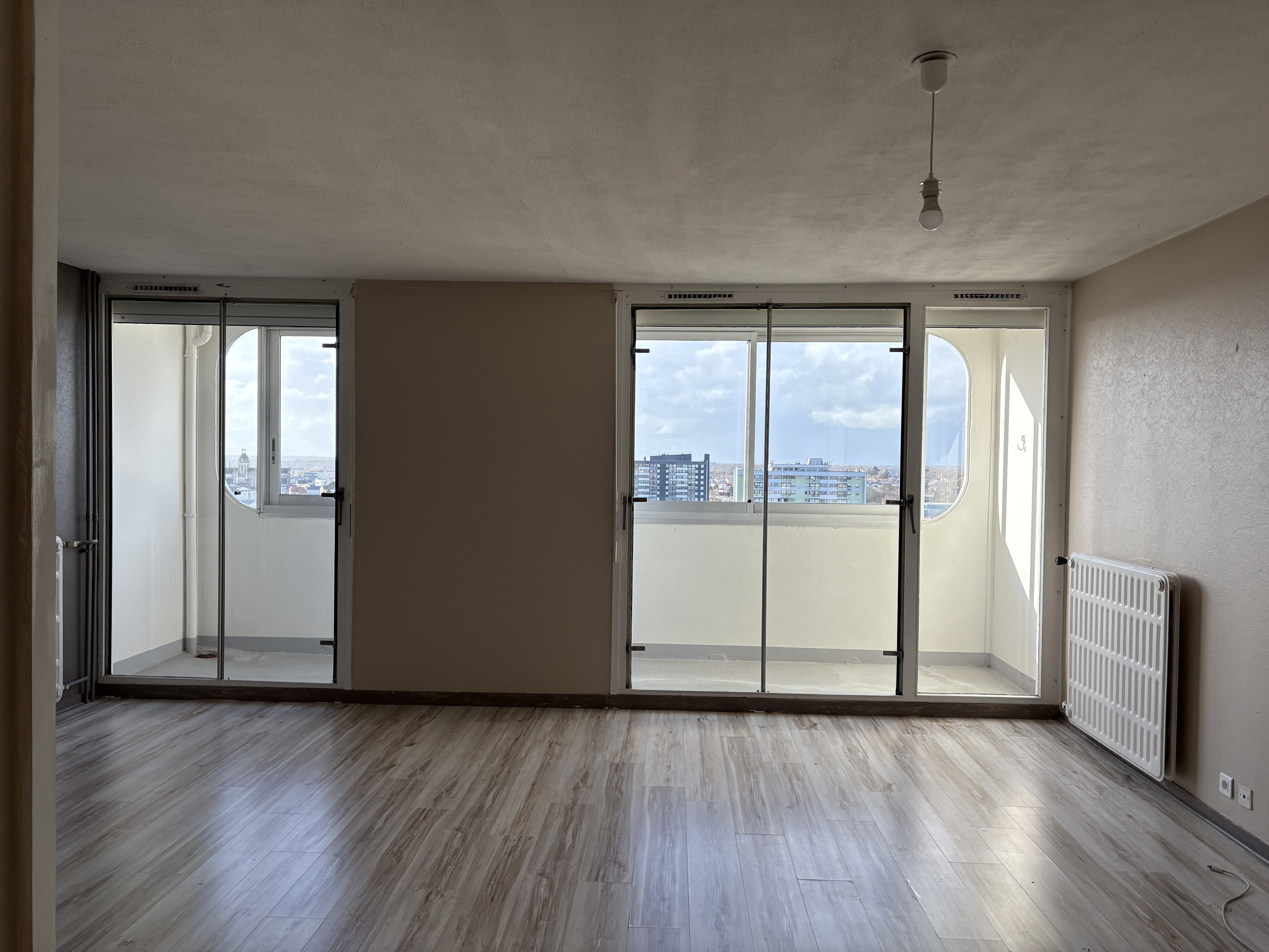 Appartement 5 pièces 108 m² · à La Roche-sur-Yon · 108 m² · 150 000 €