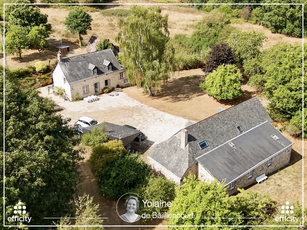 Maison 12 pièces 323 m² · à Chailland · 323 m² · 277 000 €