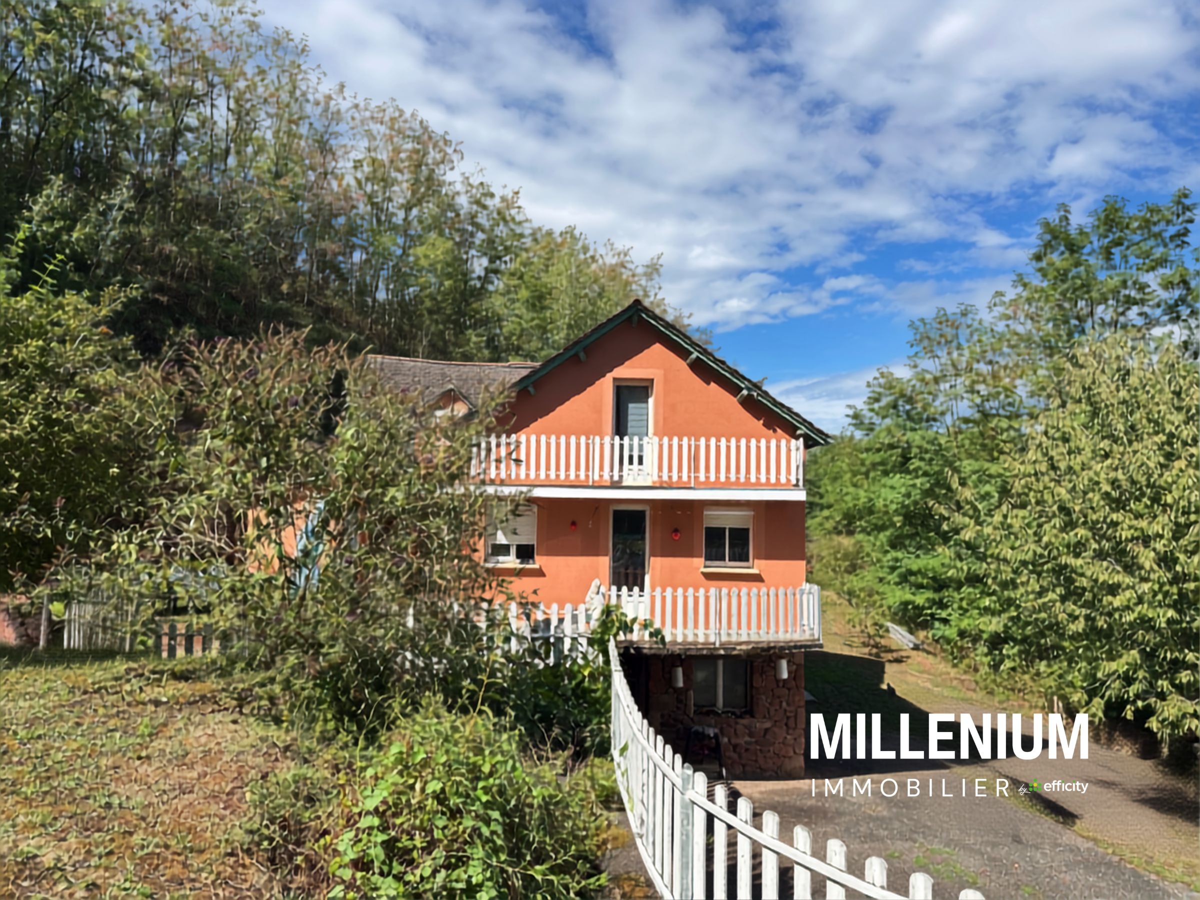 Maison 5 pièces 127 m² · à Escandolières · 127 m² · 280 000 €