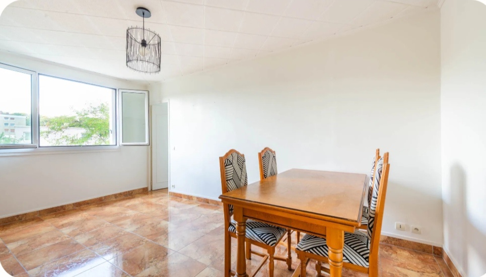 Appartement 4 pièces 64 m² · à Versailles · 64 m² · 298 000 €