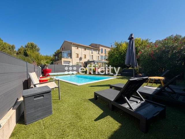 maison 10 pièces - 220m2 à Marseille (13011)