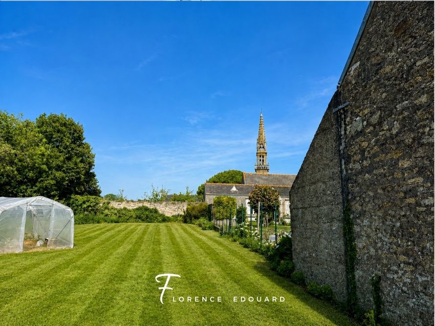 Terrain - 2105 m² · à Pouldreuzic · 139 700 €