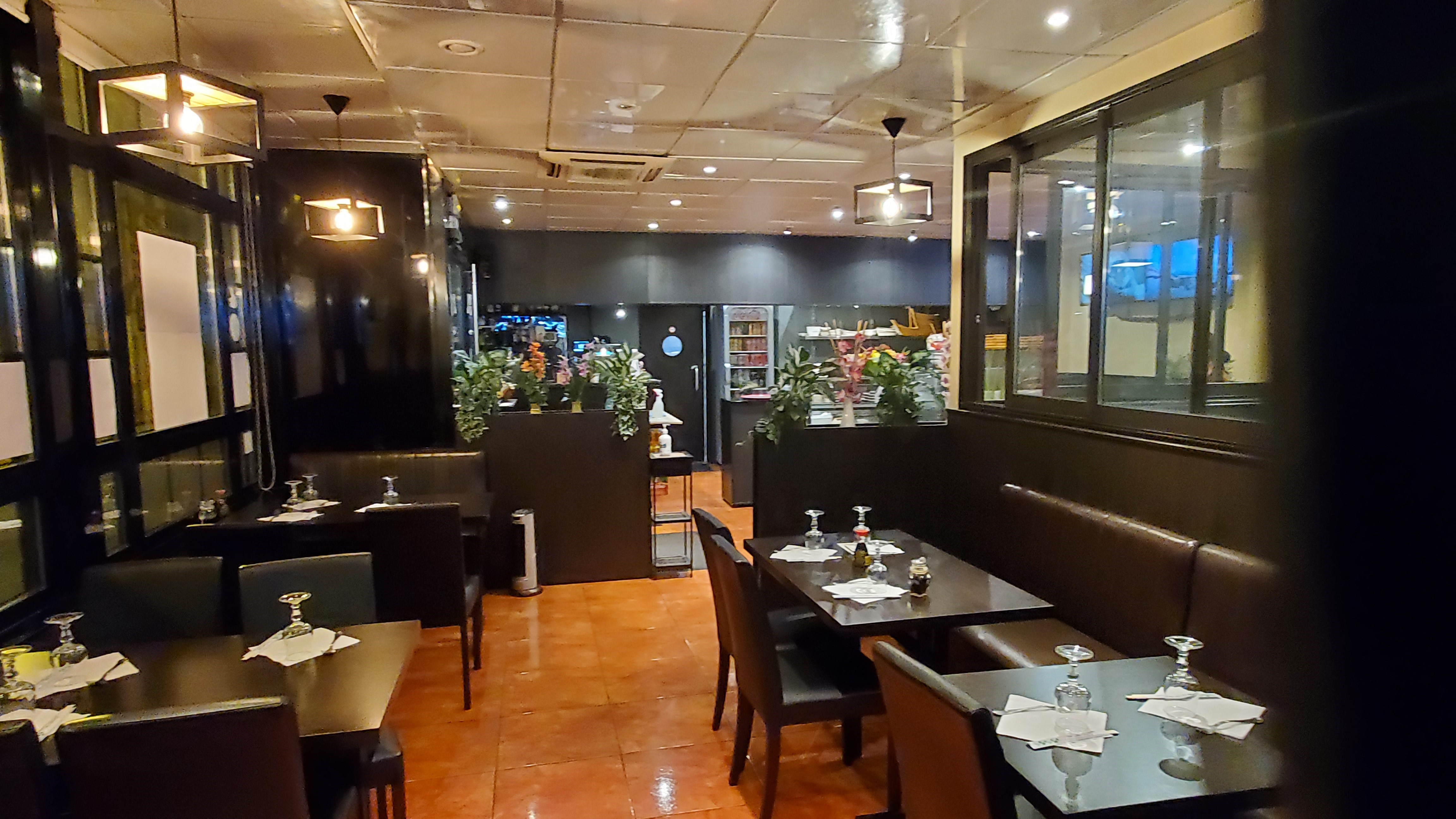 Fonds De Commerce - 211 m² · à Limoges · 211 m² · 78 000 €