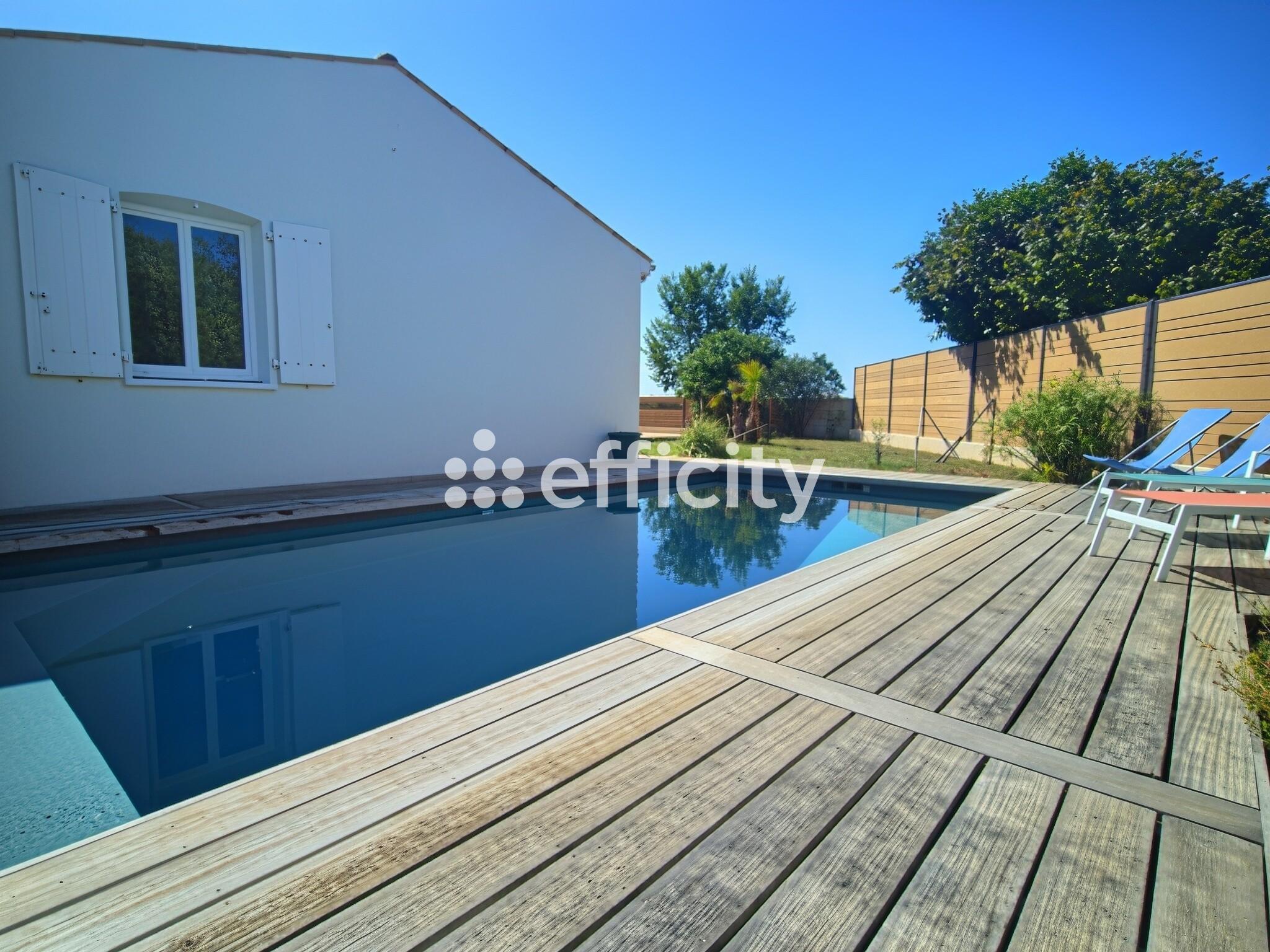 Maison 6 pièces 160 m² · à Surgères · 160 m² · 390 000 €