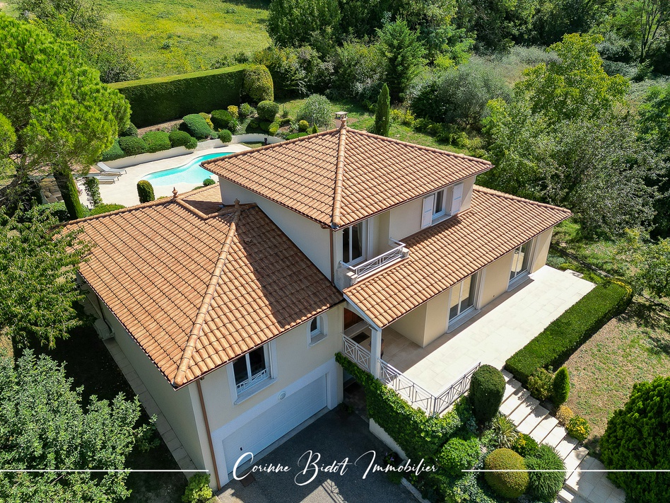 maison 6 pièces - 186m2 à Saint-Pierre-de-Chandieu (69780)