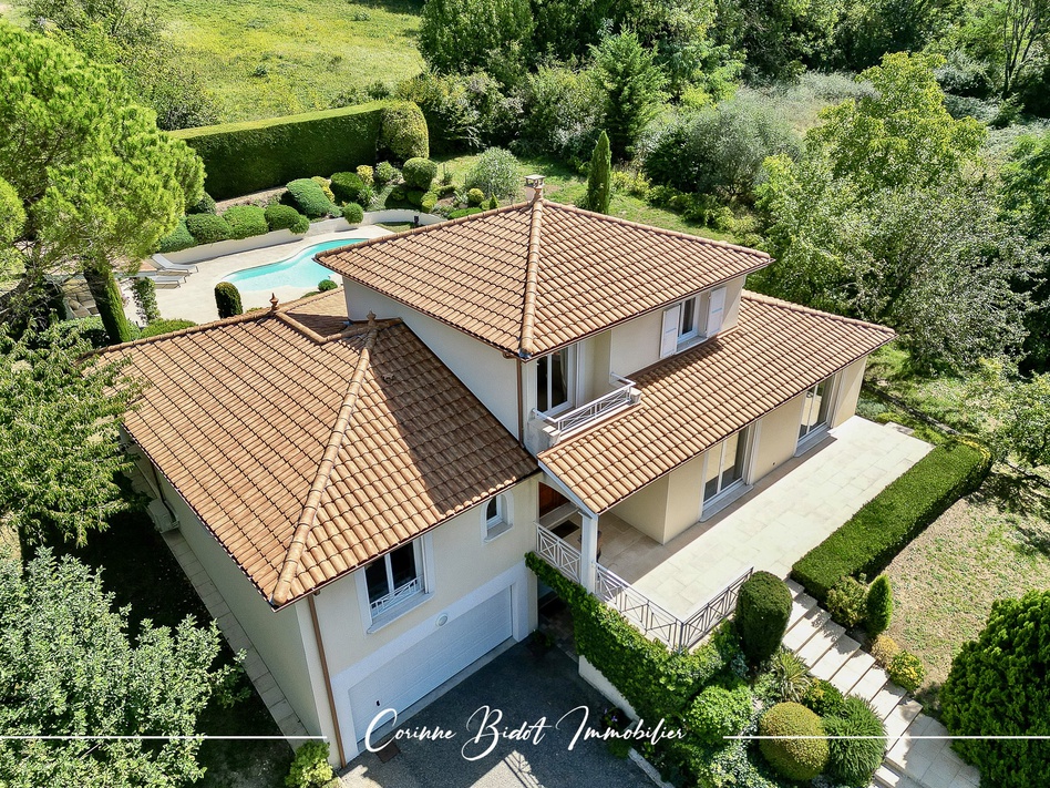 maison 6 pièces - 186m2 à Saint-Pierre-de-Chandieu (69780)